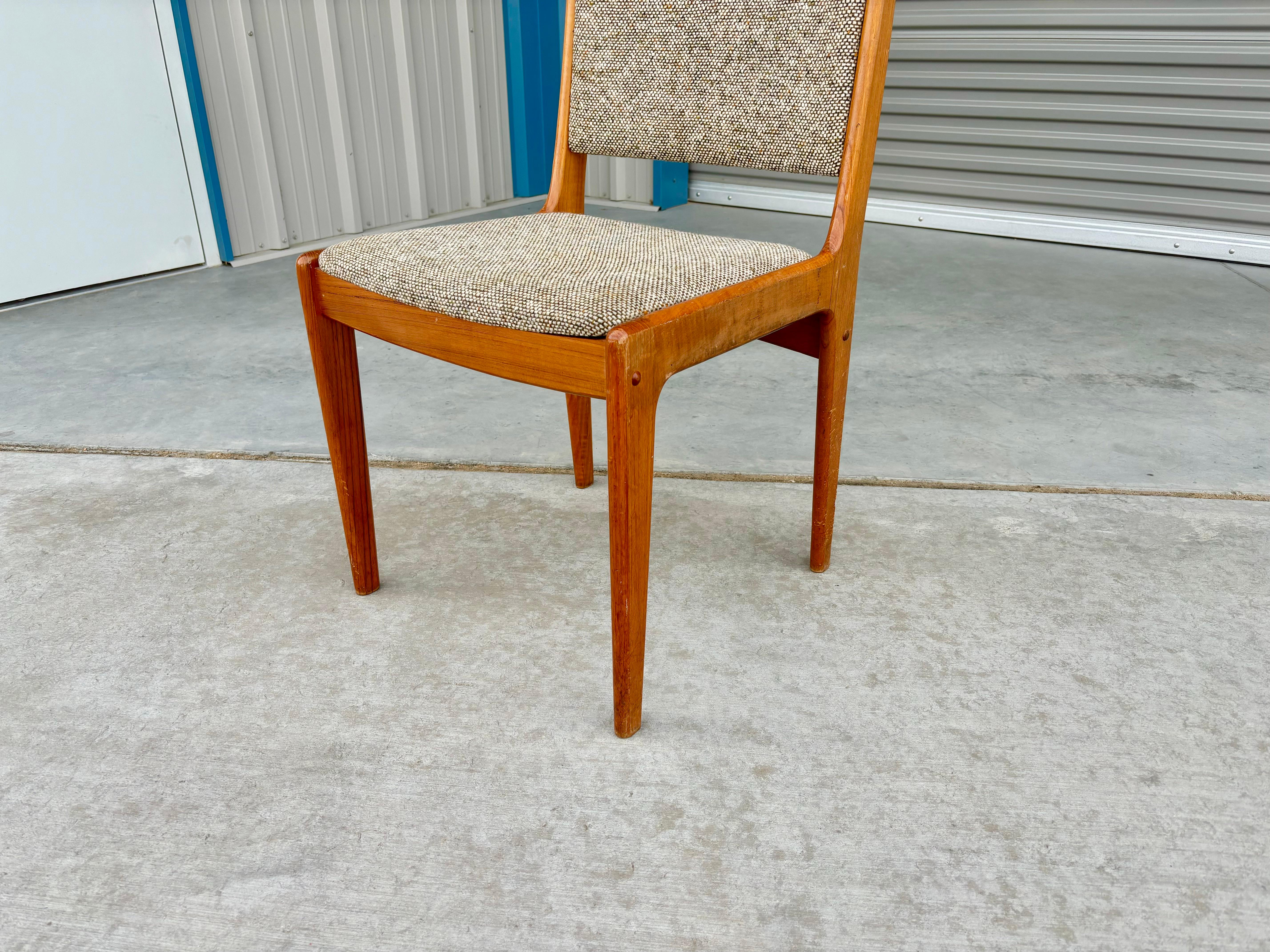 1960s Danish Modern Teak Dining Chairs- Set of 7 For Sale 8