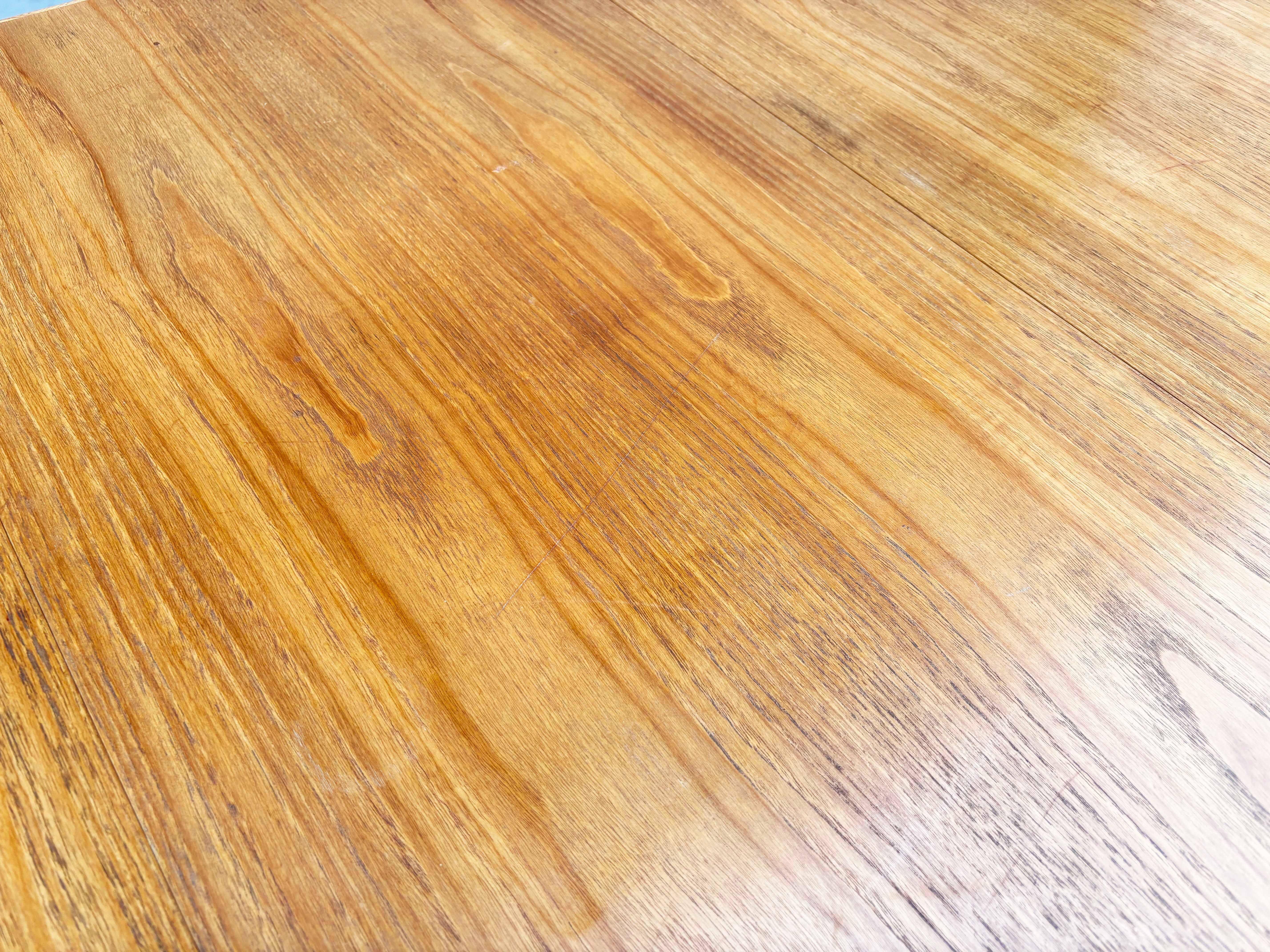 1960s Danish Modern Teak Dining Table en vente 8