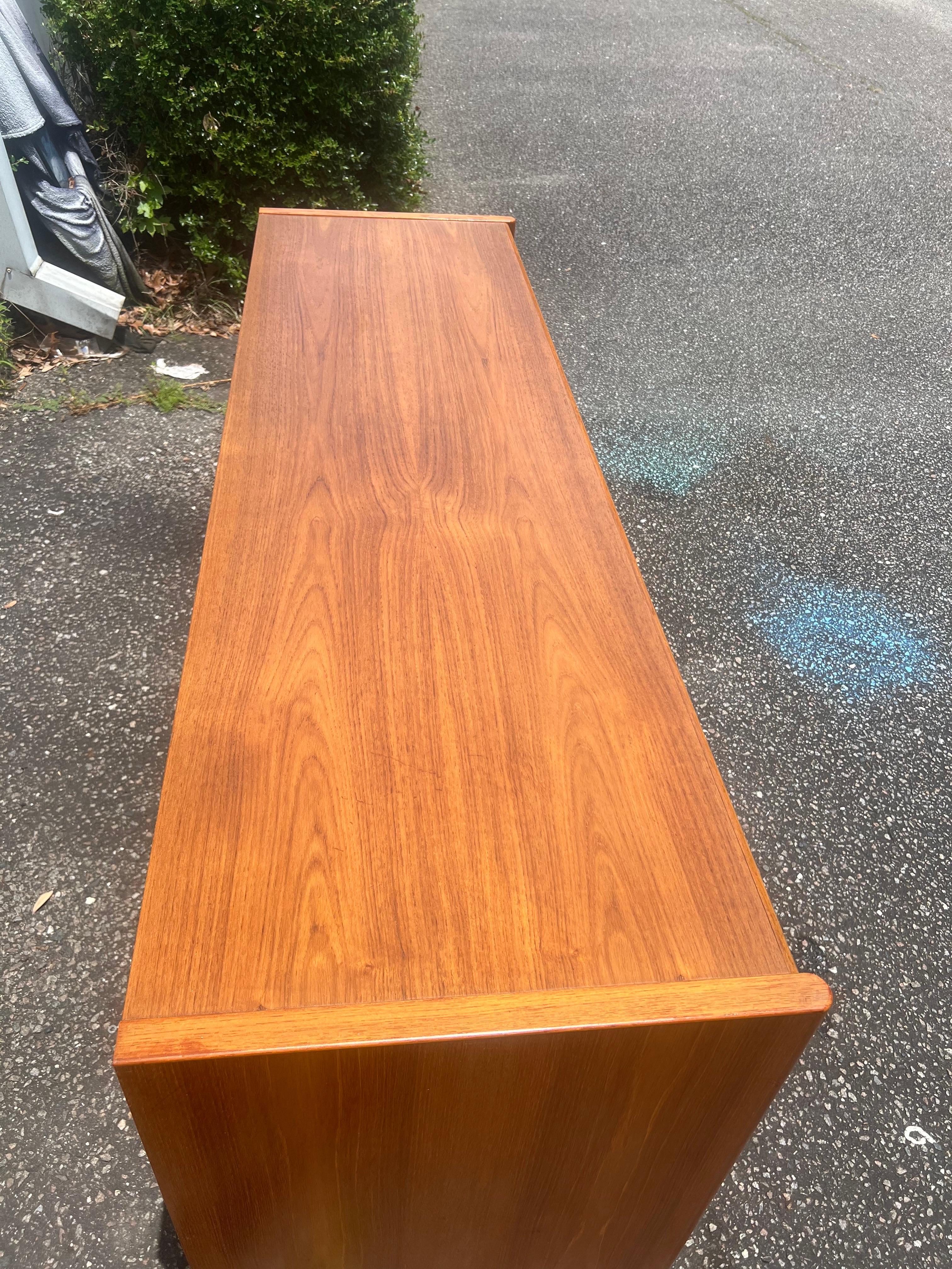 1960s Danish Modern Teak Dresser / Chest of Drawers by Jesper 5