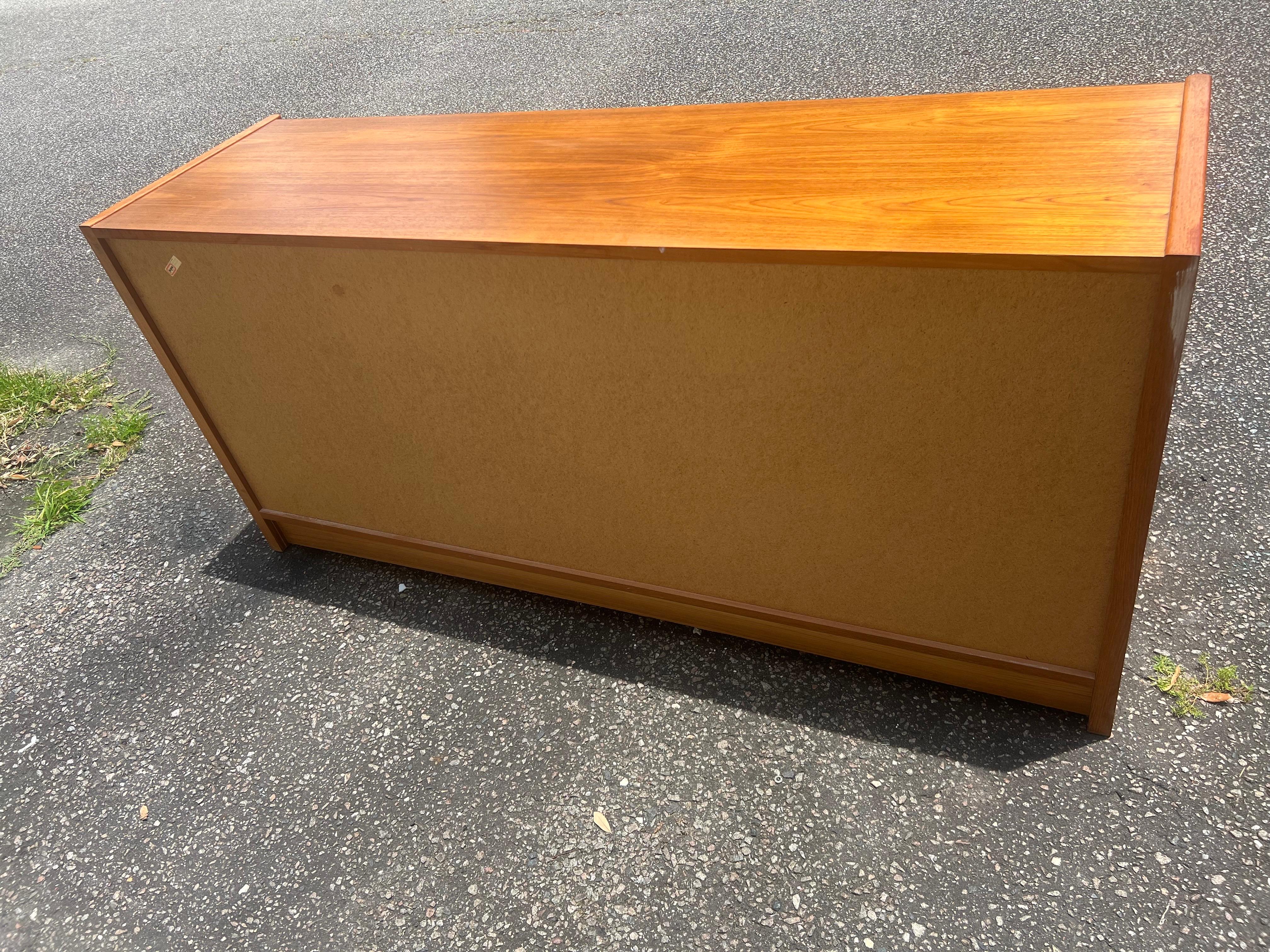 1960s Danish Modern Teak Dresser / Chest of Drawers by Jesper 4