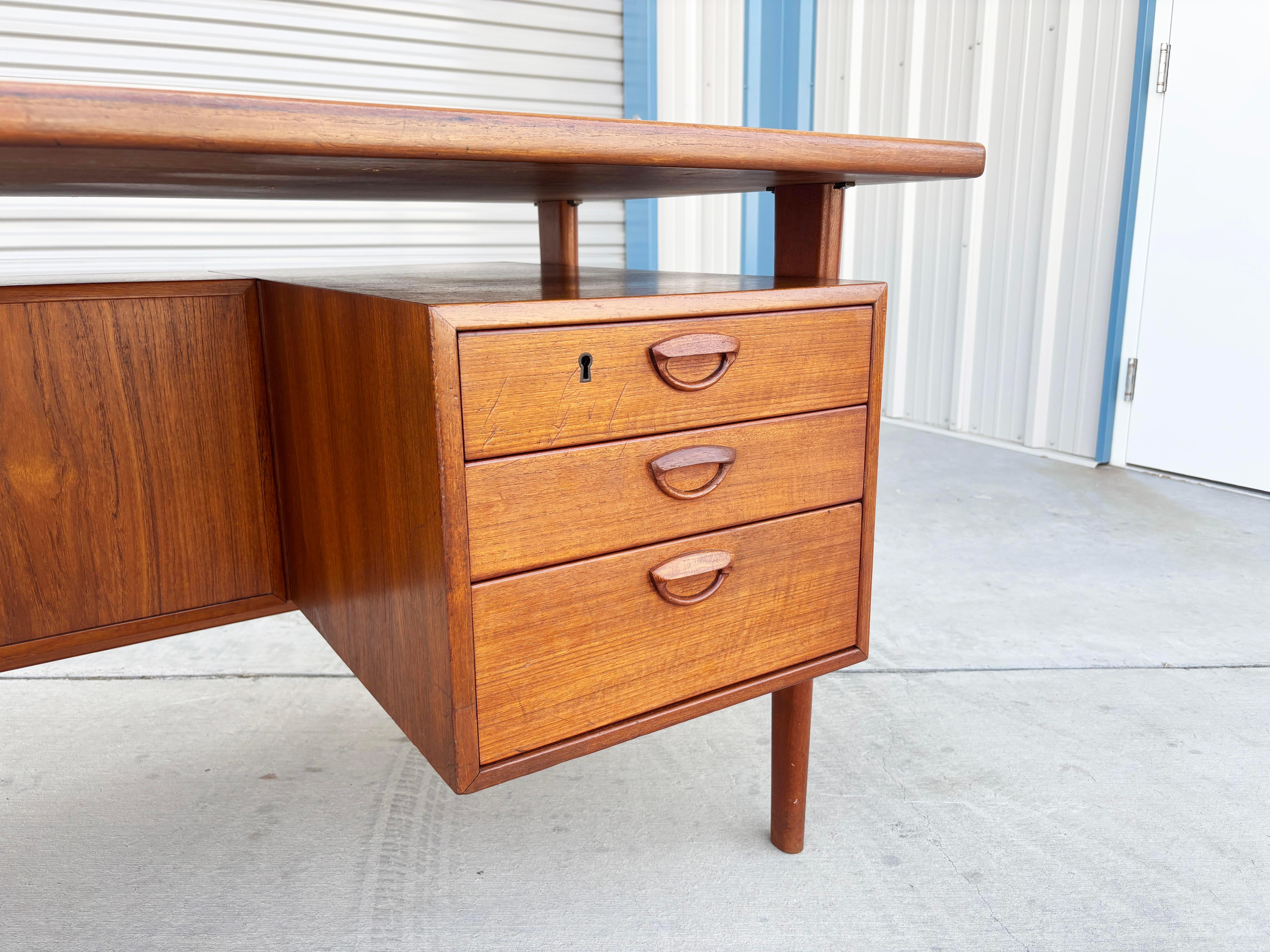 1960s Danish Modern Teak Executive Desk by Kai Kristiansen For Sale 2