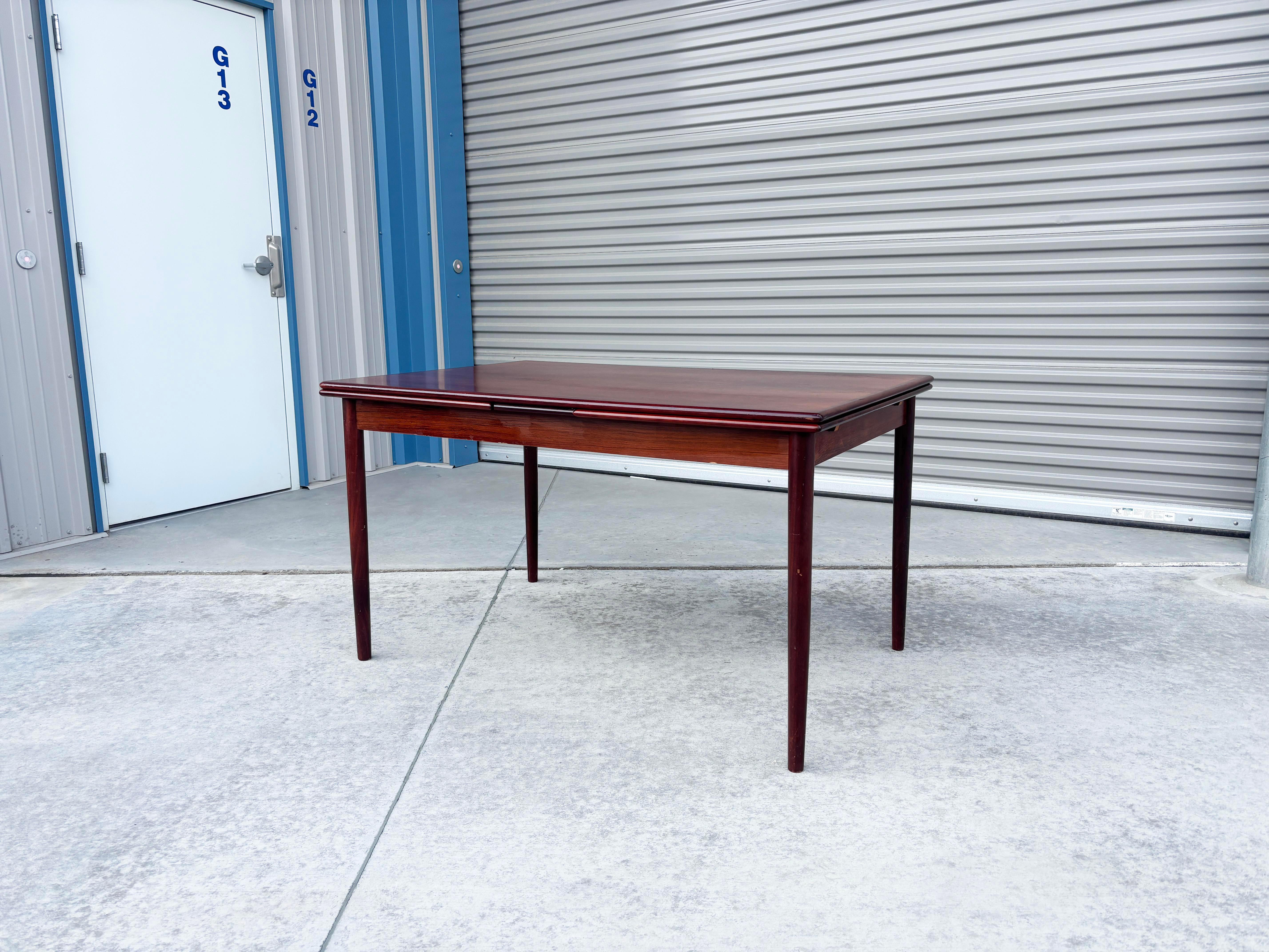 Mid-20th Century 1960s Danish Modern Teak Extendable Dining Table by Am Mobler For Sale