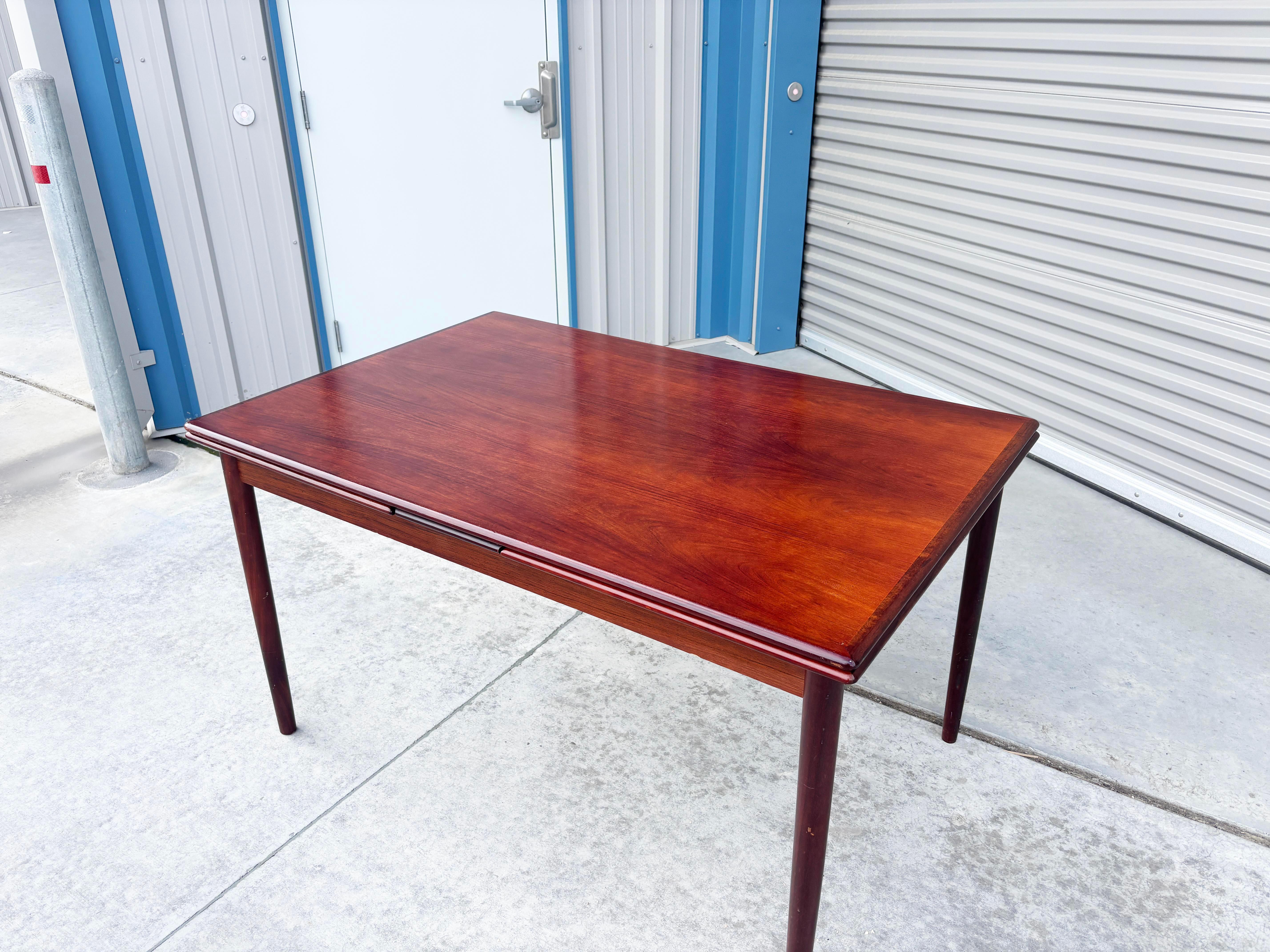 1960s Danish Modern Teak Extendable Dining Table by Am Mobler For Sale 1