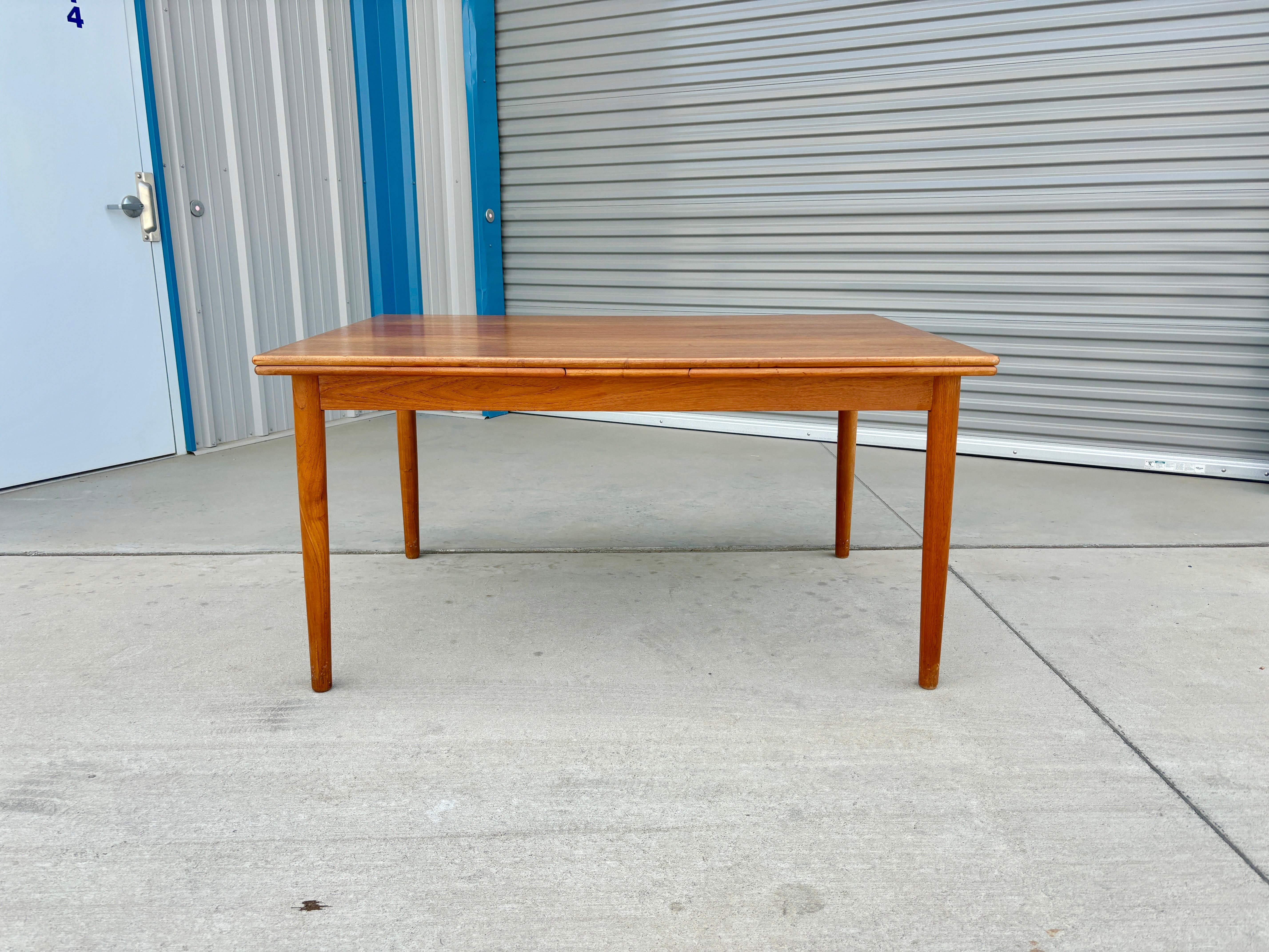 1960s Danish Modern Teak Extendable Dining Table For Sale 8