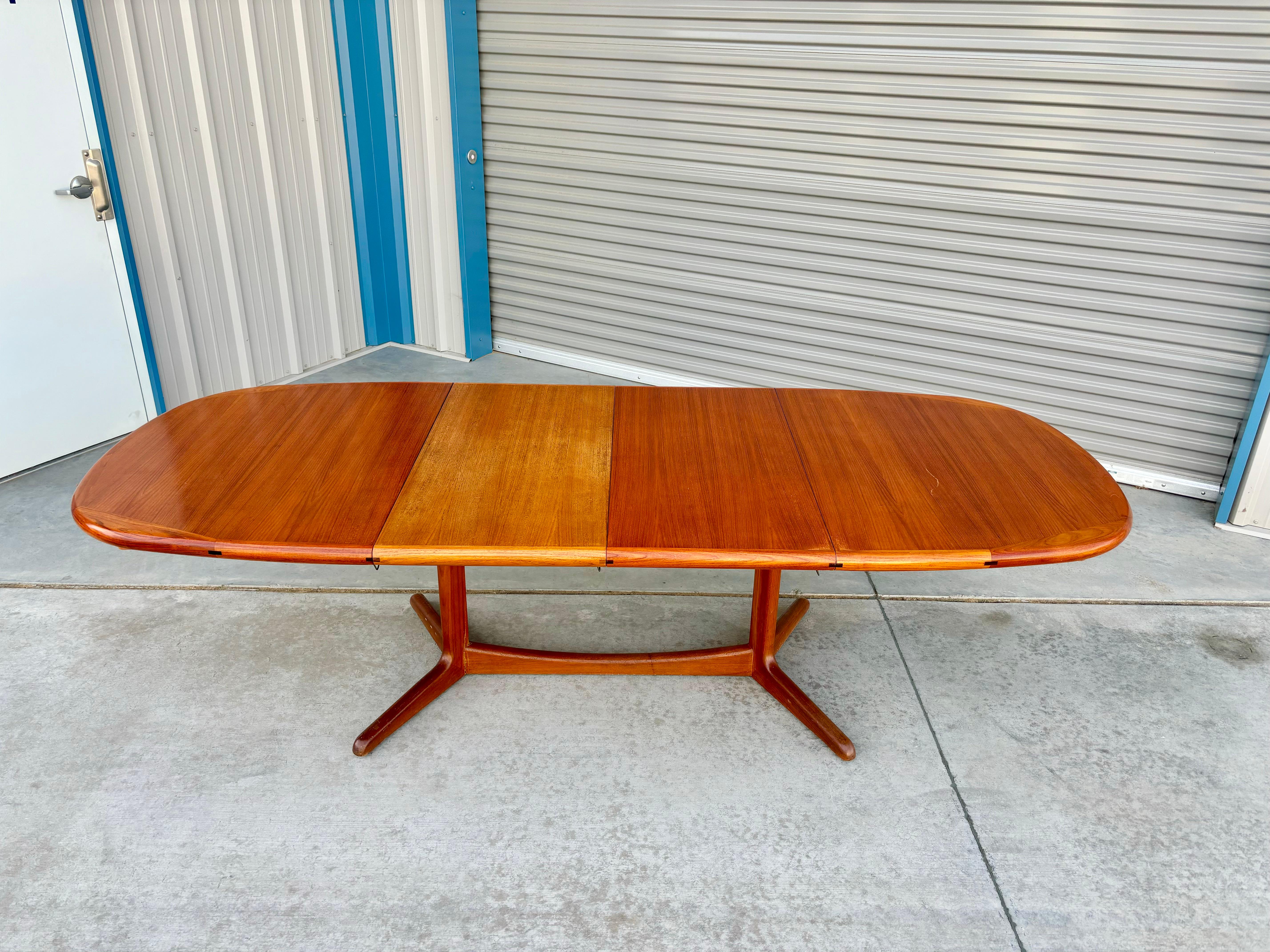 1960s Danish Modern Teak Extendable Dining Table For Sale 9