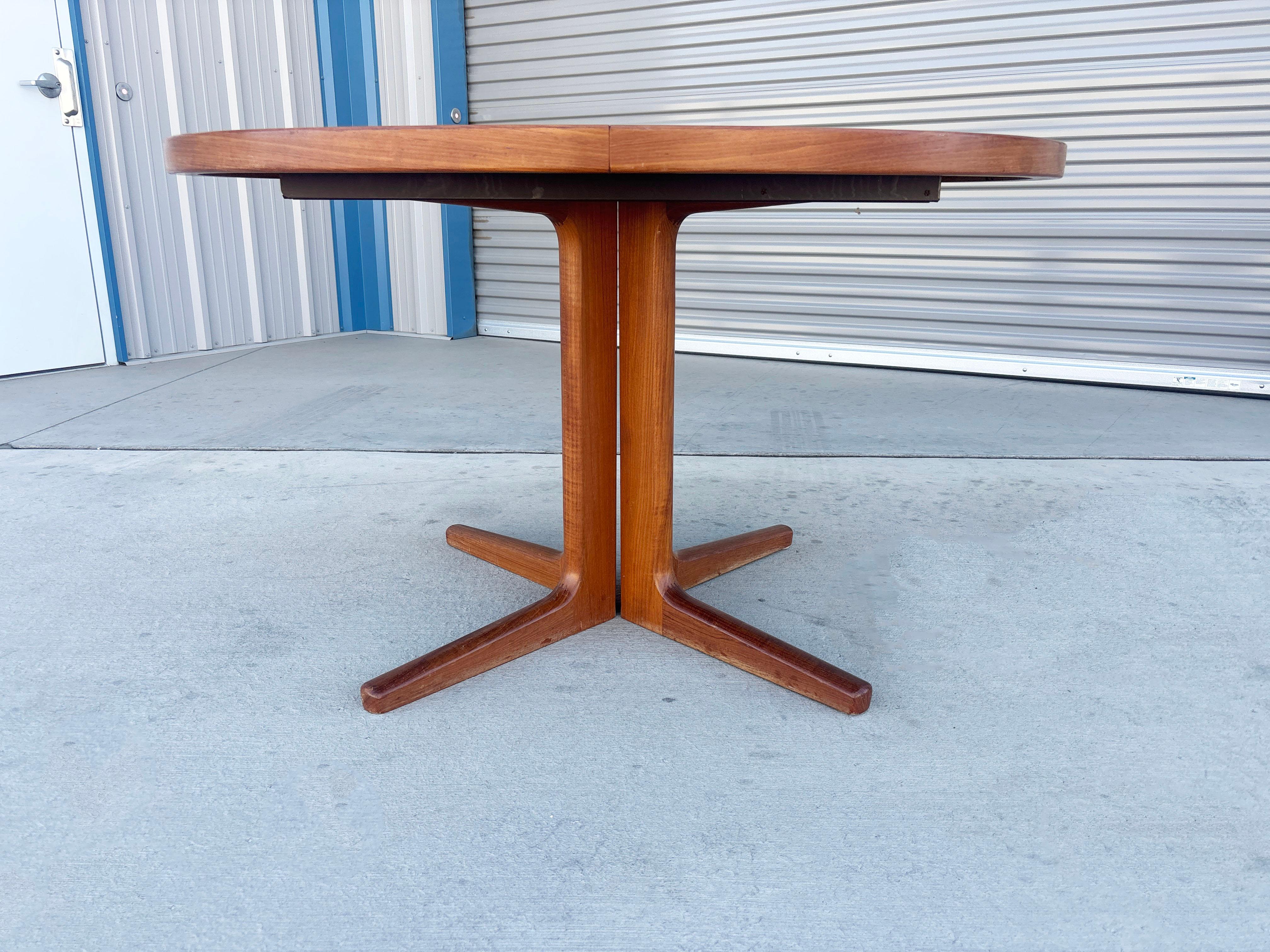 Mid-20th Century 1960s Danish Modern Teak Extendable Dining Table For Sale