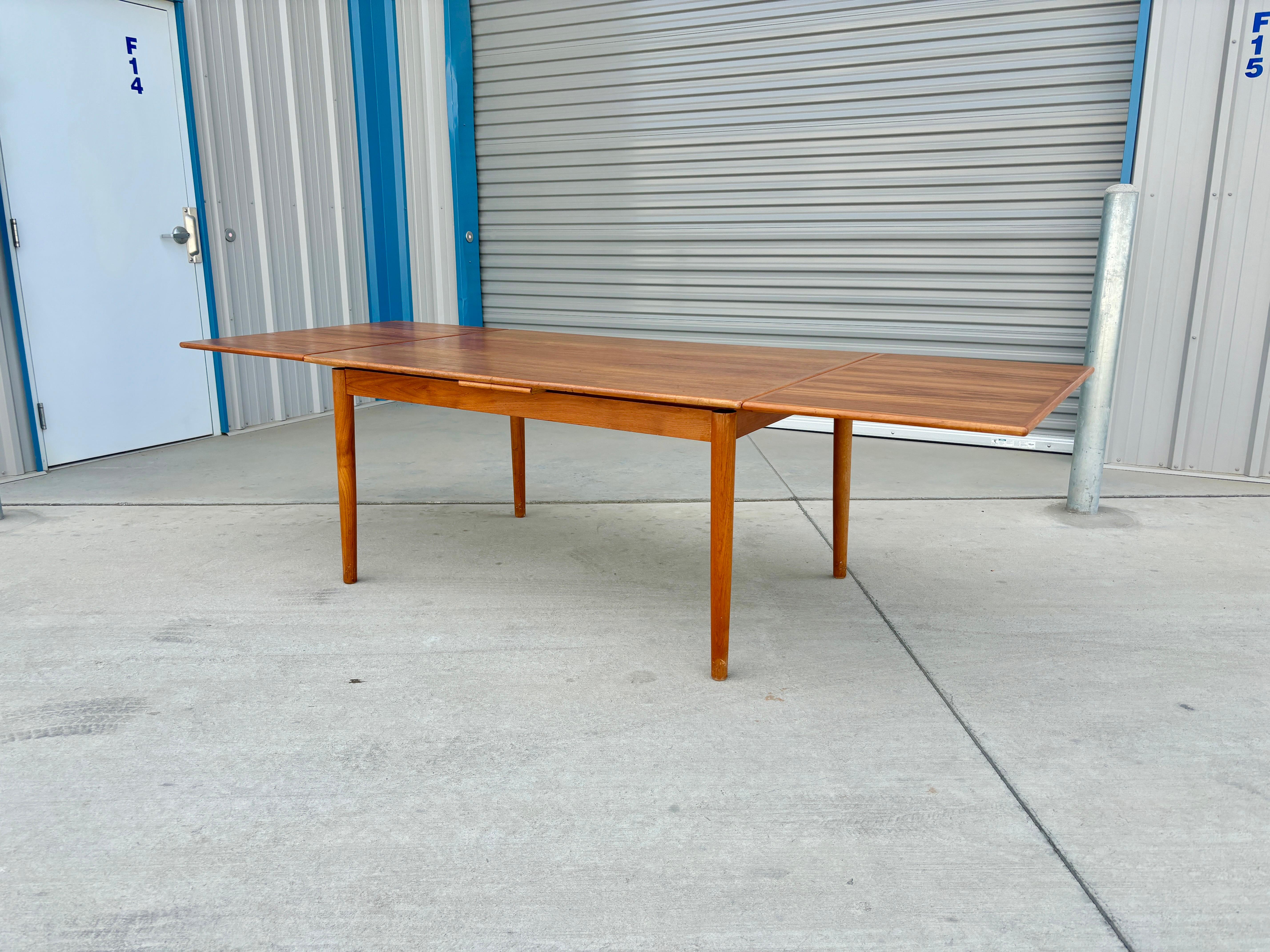 1960s Danish Modern Teak Extendable Dining Table For Sale 1