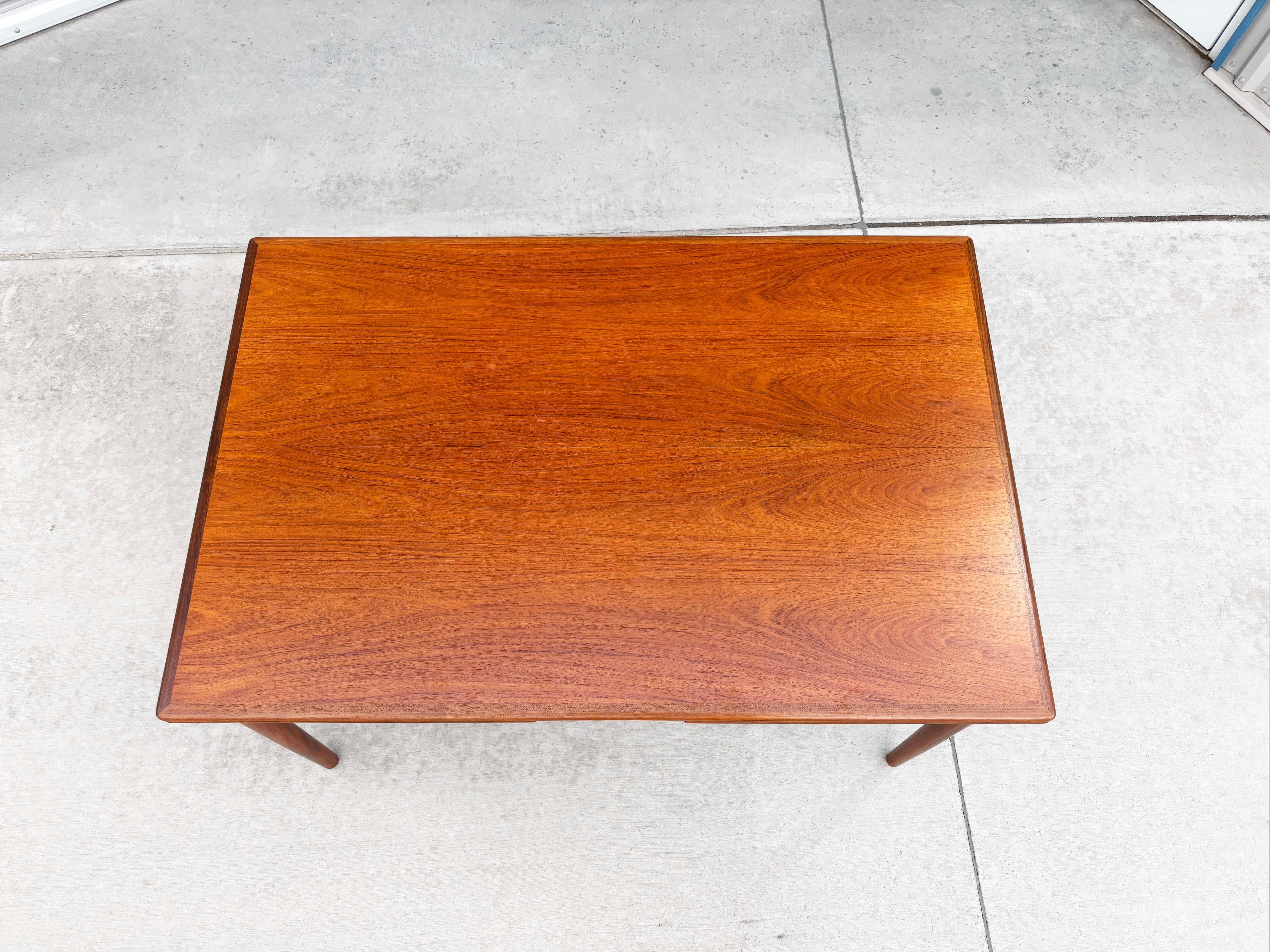 1960s Danish Modern Teak Extendable Dining Table (Refinished) For Sale 8