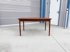 1960s Danish Modern Teak Extendable Dining Table (Refinished)