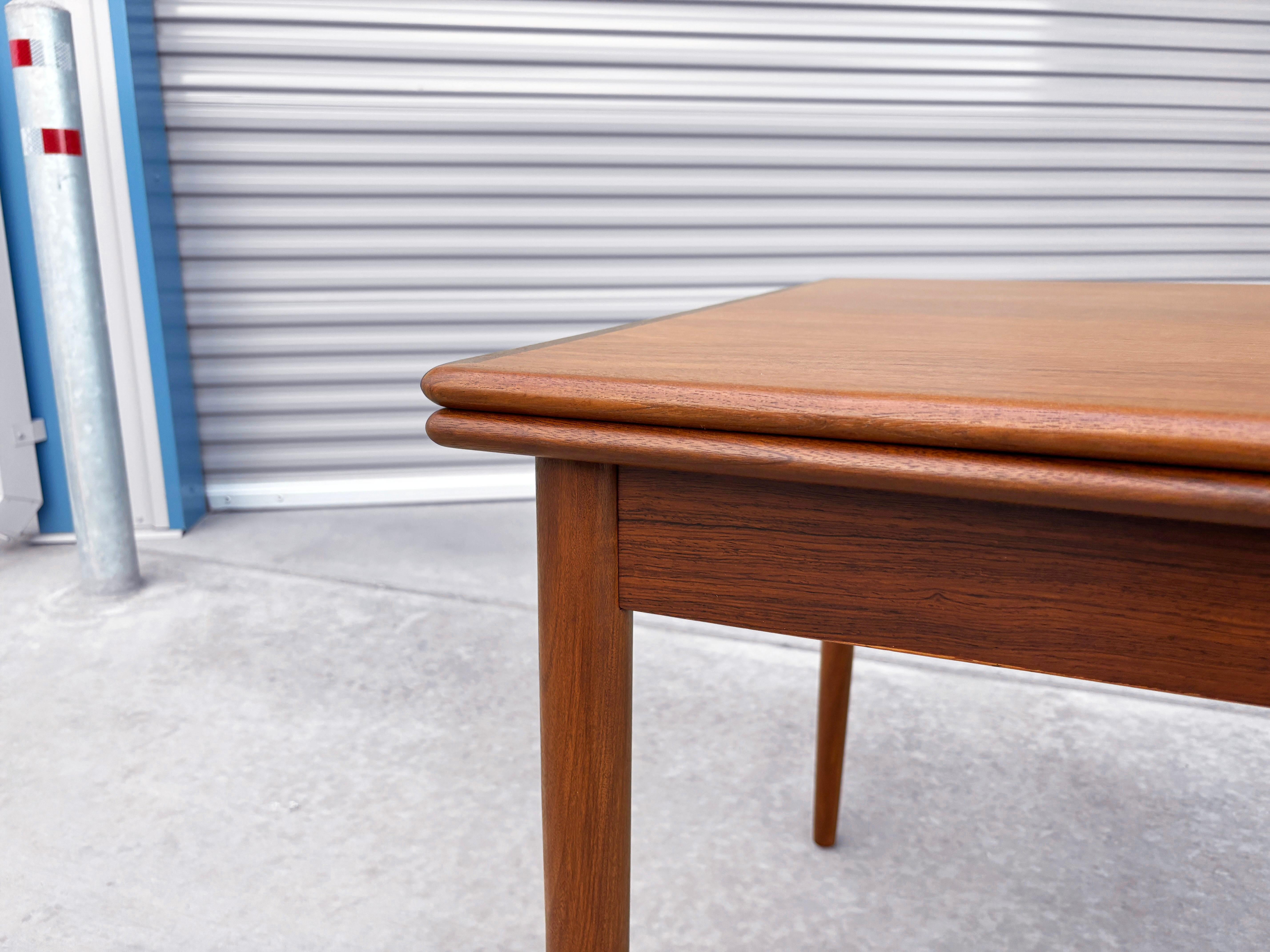 Mid-20th Century 1960s Danish Modern Teak Extendable Dining Table (Refinished) For Sale