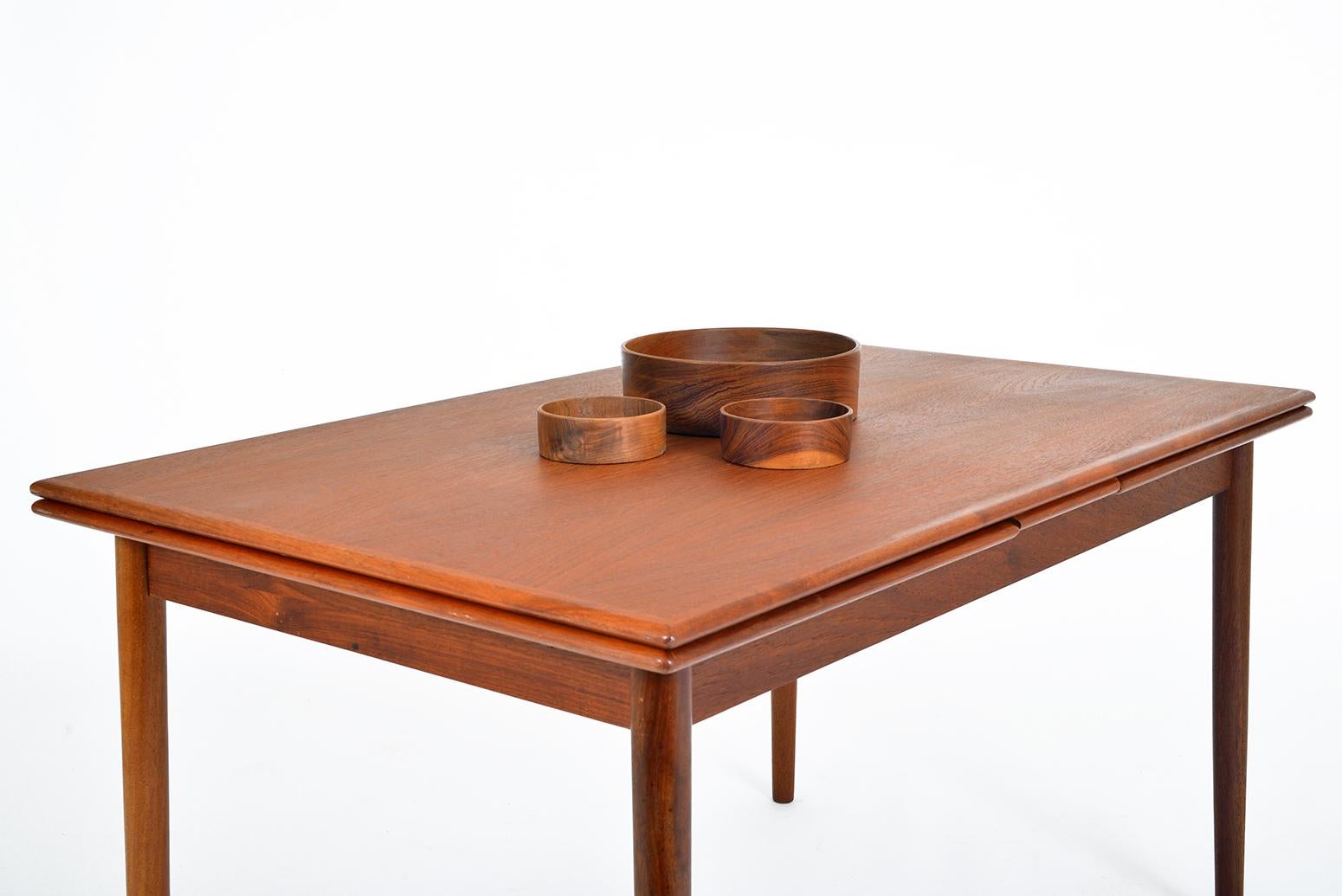 Mid-Century Modern 1960s Danish Modern Teak Extending Dining Table AM Ansager Mobler Midcentury