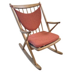 Silla mecedora danesa moderna de teca modelo 182 de los años 60, por Frank Reenskaug para Bramin