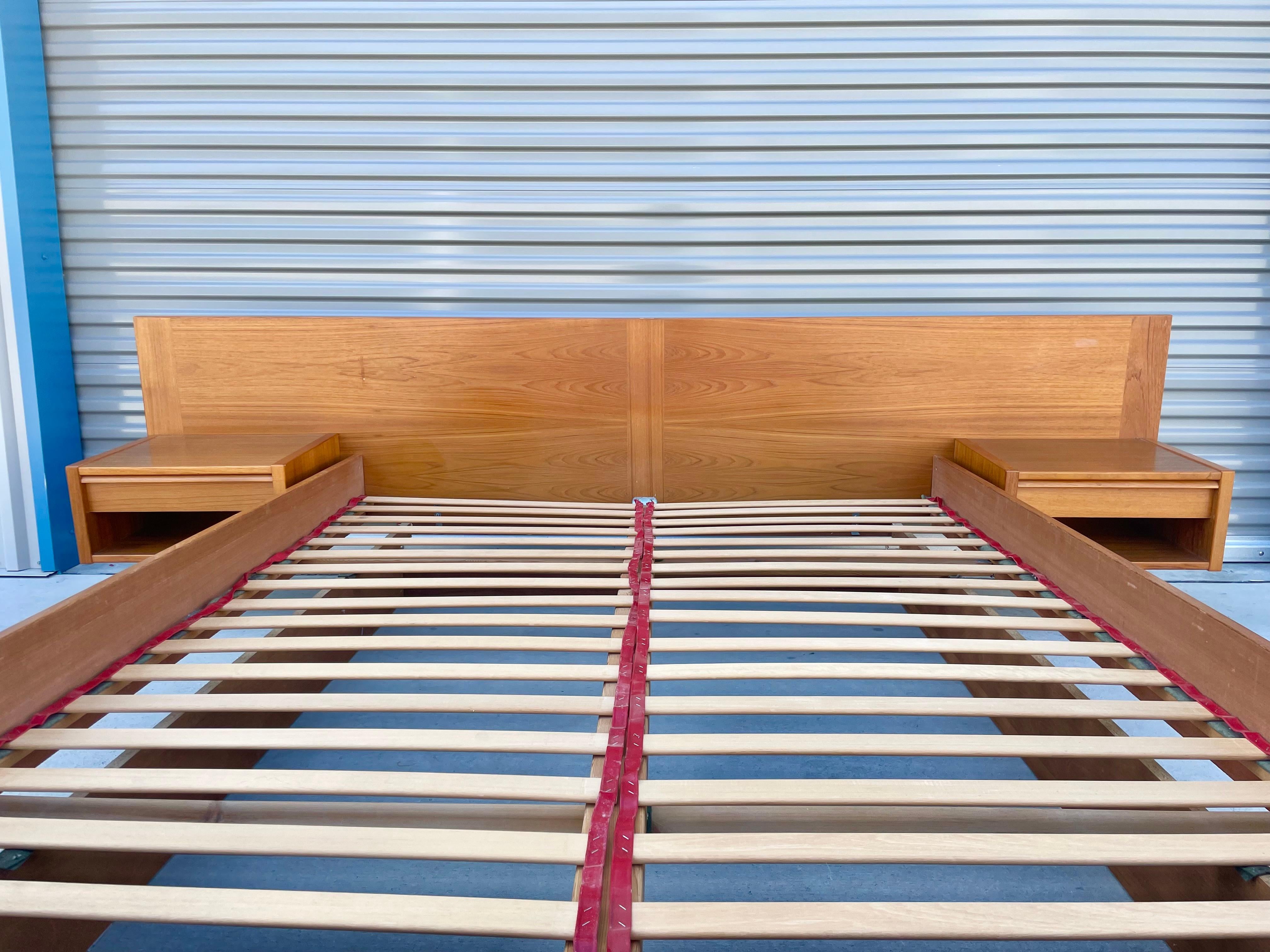 1960s Danish Modern Teak Queen Platform Bed by Jesper In Good Condition In North Hollywood, CA