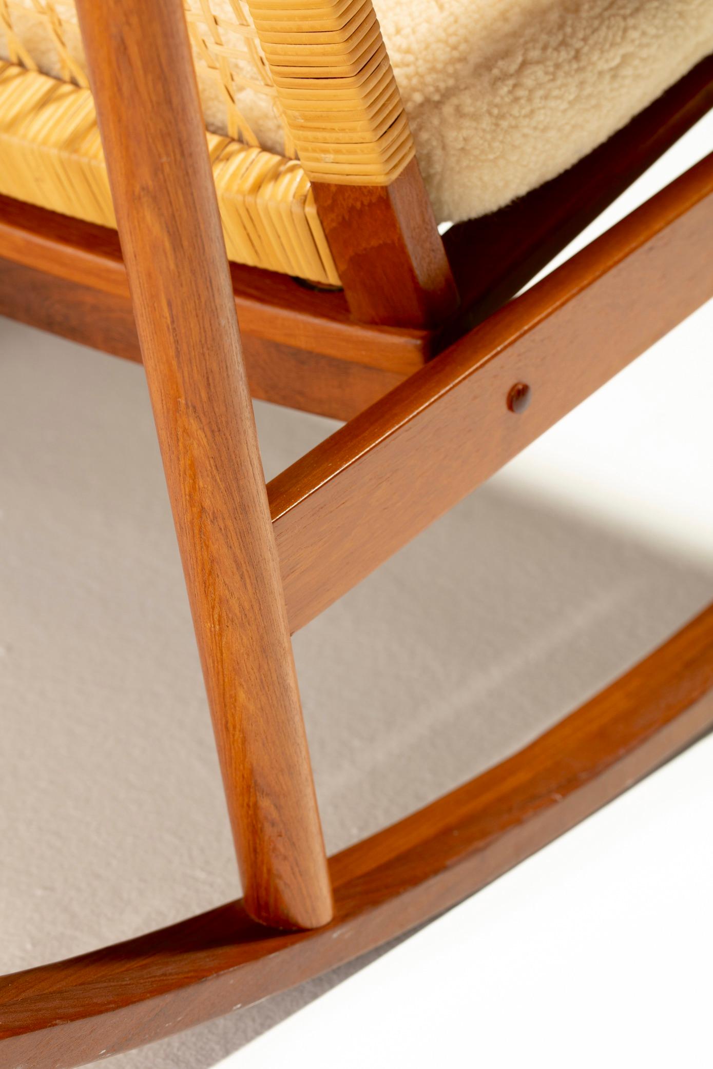 1960s Danish Modern Teak Rocking Chair by Hans Olsen in Plush Cream Shearling For Sale 12