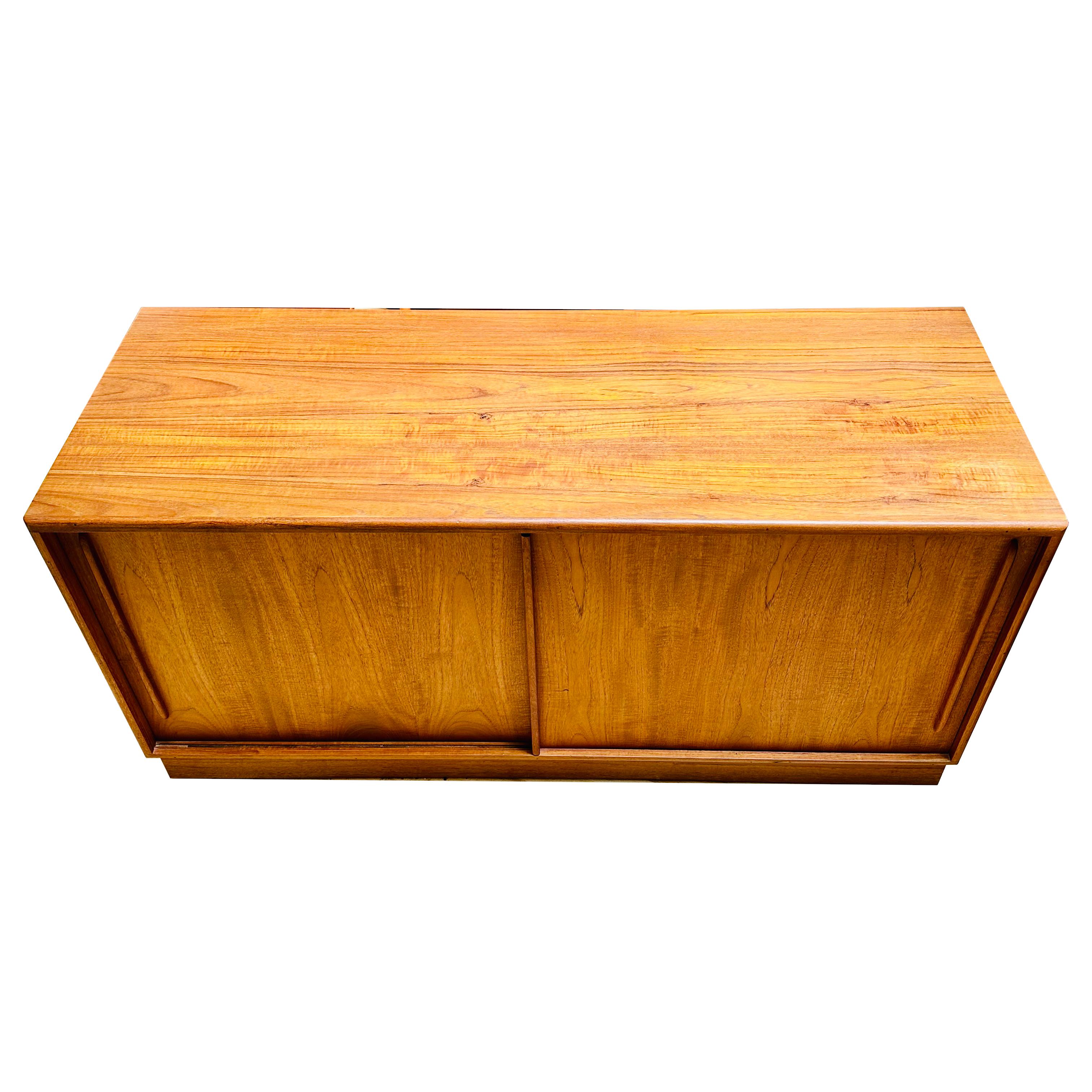 1960s Danish Modern Teak Stereo Credenza with Outlet In Good Condition In Sacramento, CA