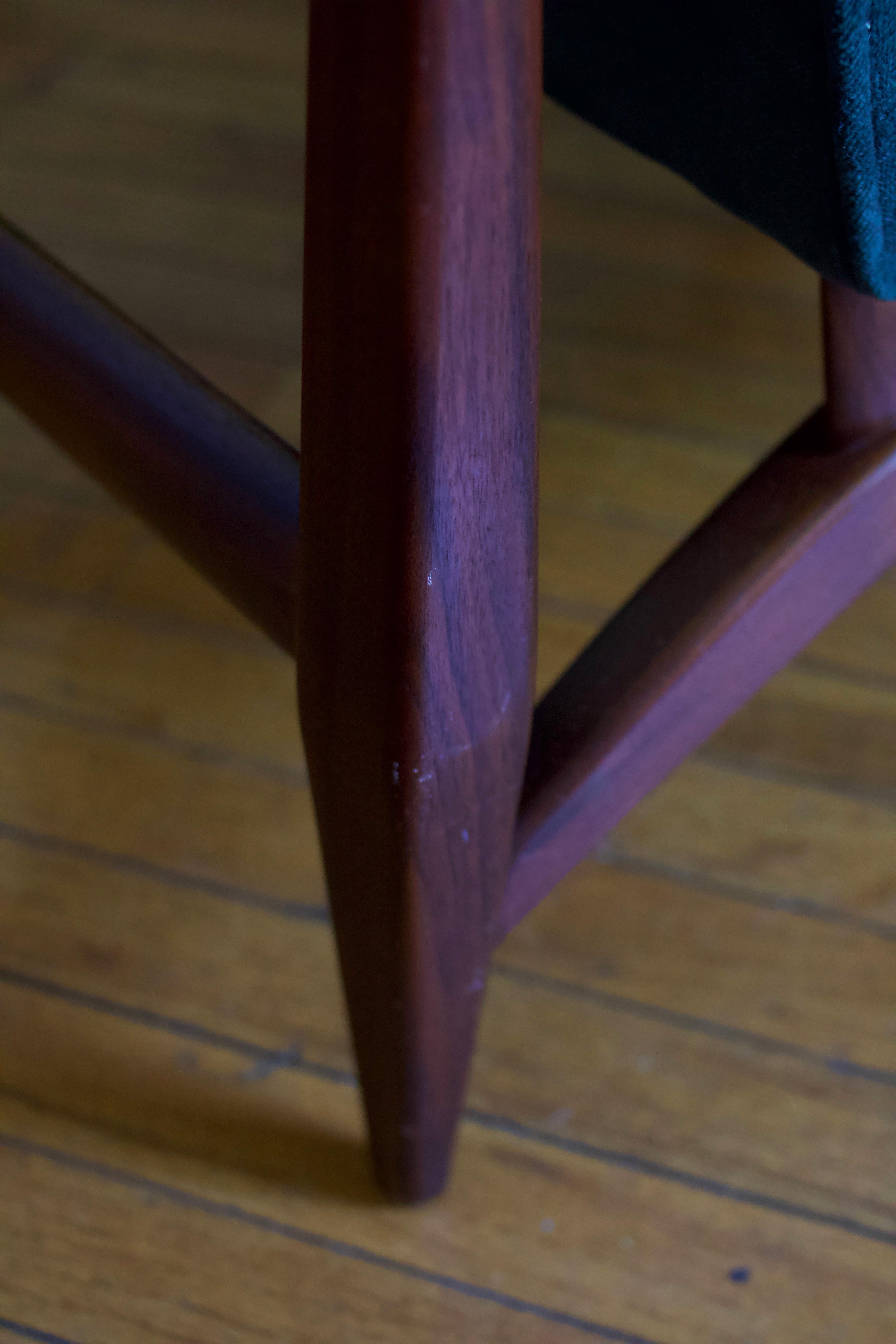 1960s Danish Oak and Mohair Velvet Armless Slipper Chair For Sale 10