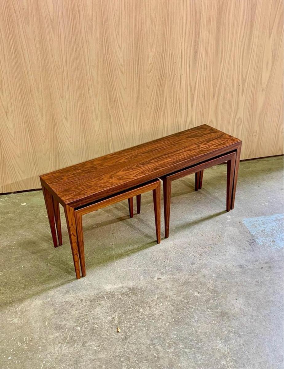 Nido danés de los años 60  Lateral  Finaliza  Mesas de centro de Severin Han Madera en venta