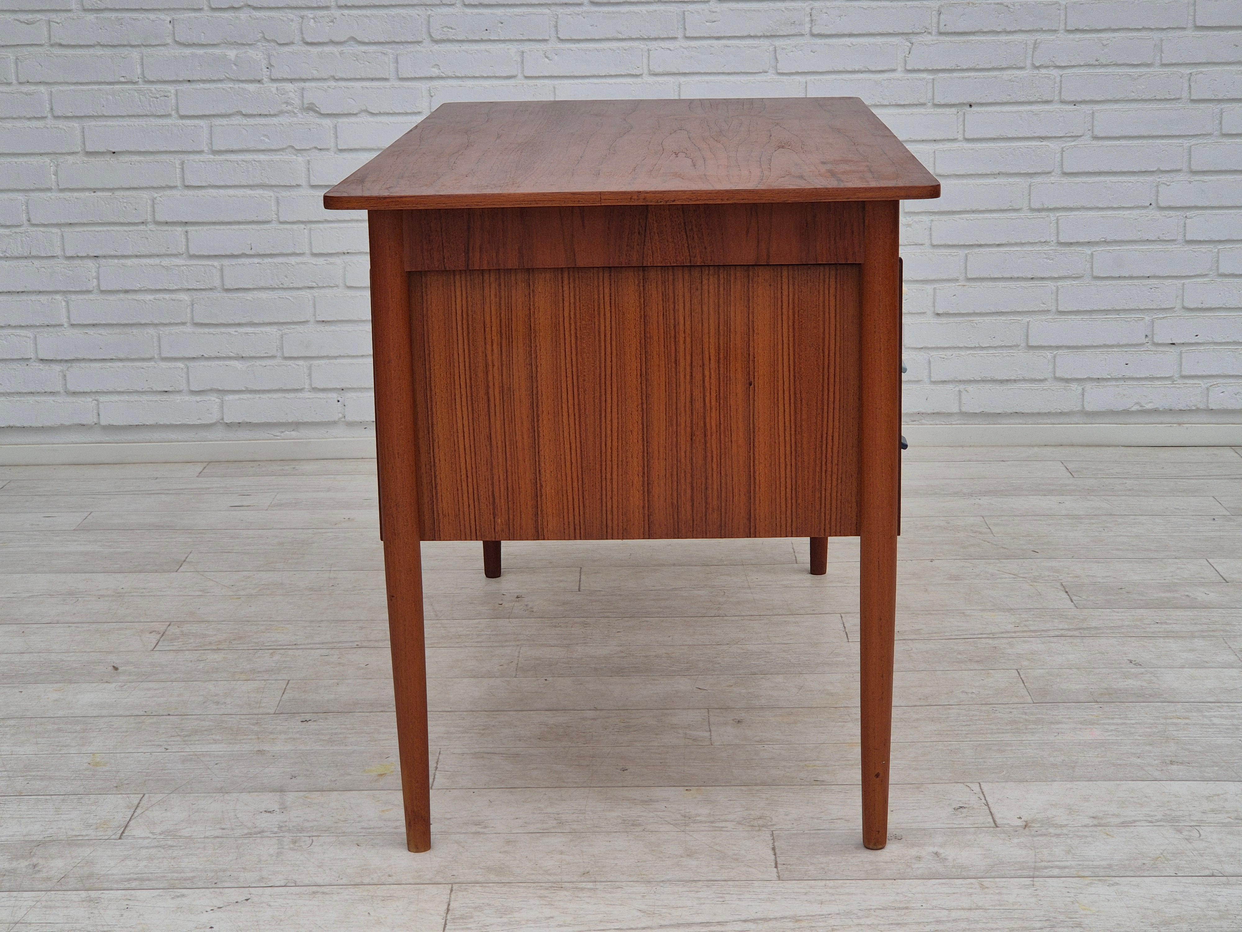Scandinavian Modern 1960s, Danish office desk with drawers, teak wood.