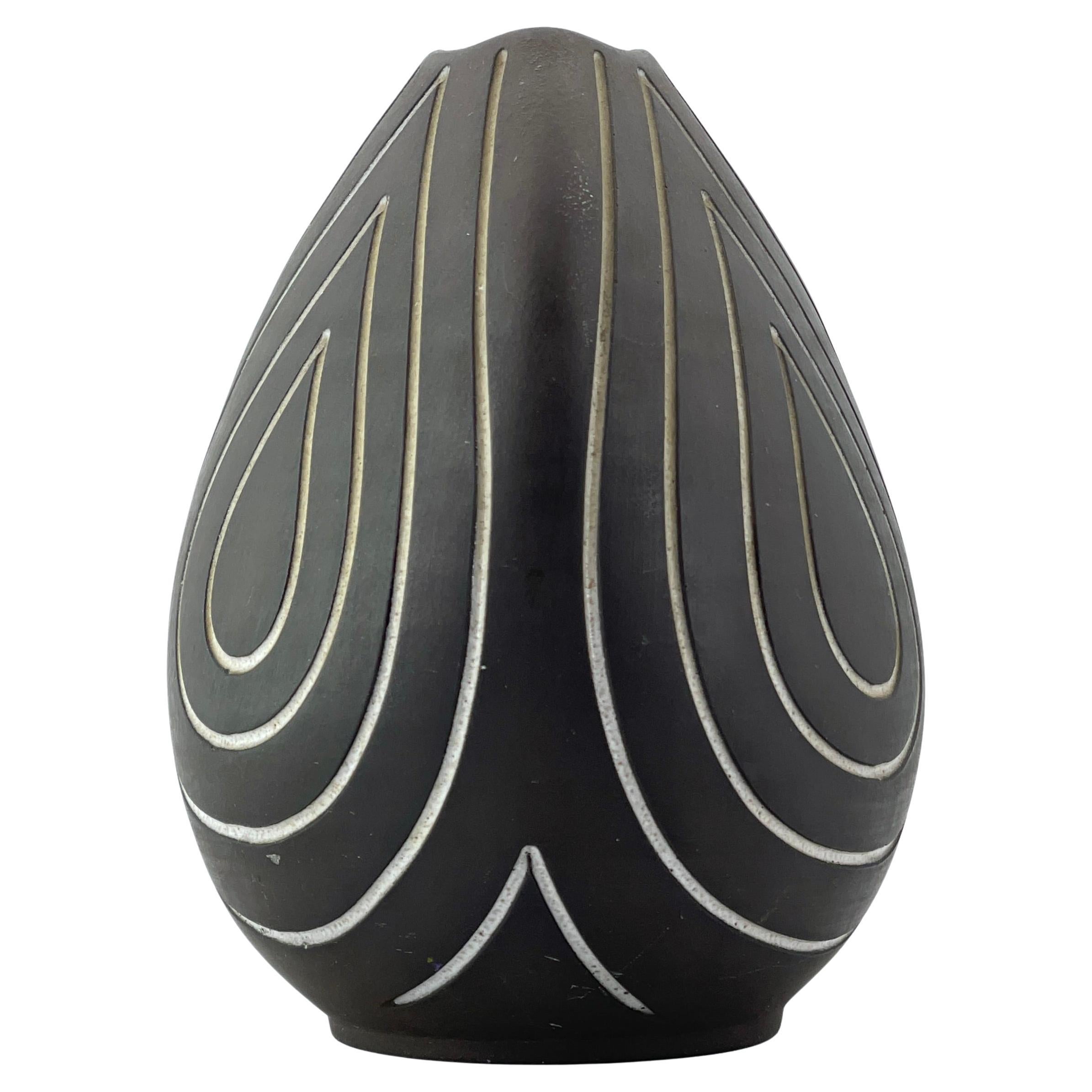 1960s Danish Ostergaard Studio Pottery Vase Concentric Drops Sculpture Denmark im Angebot