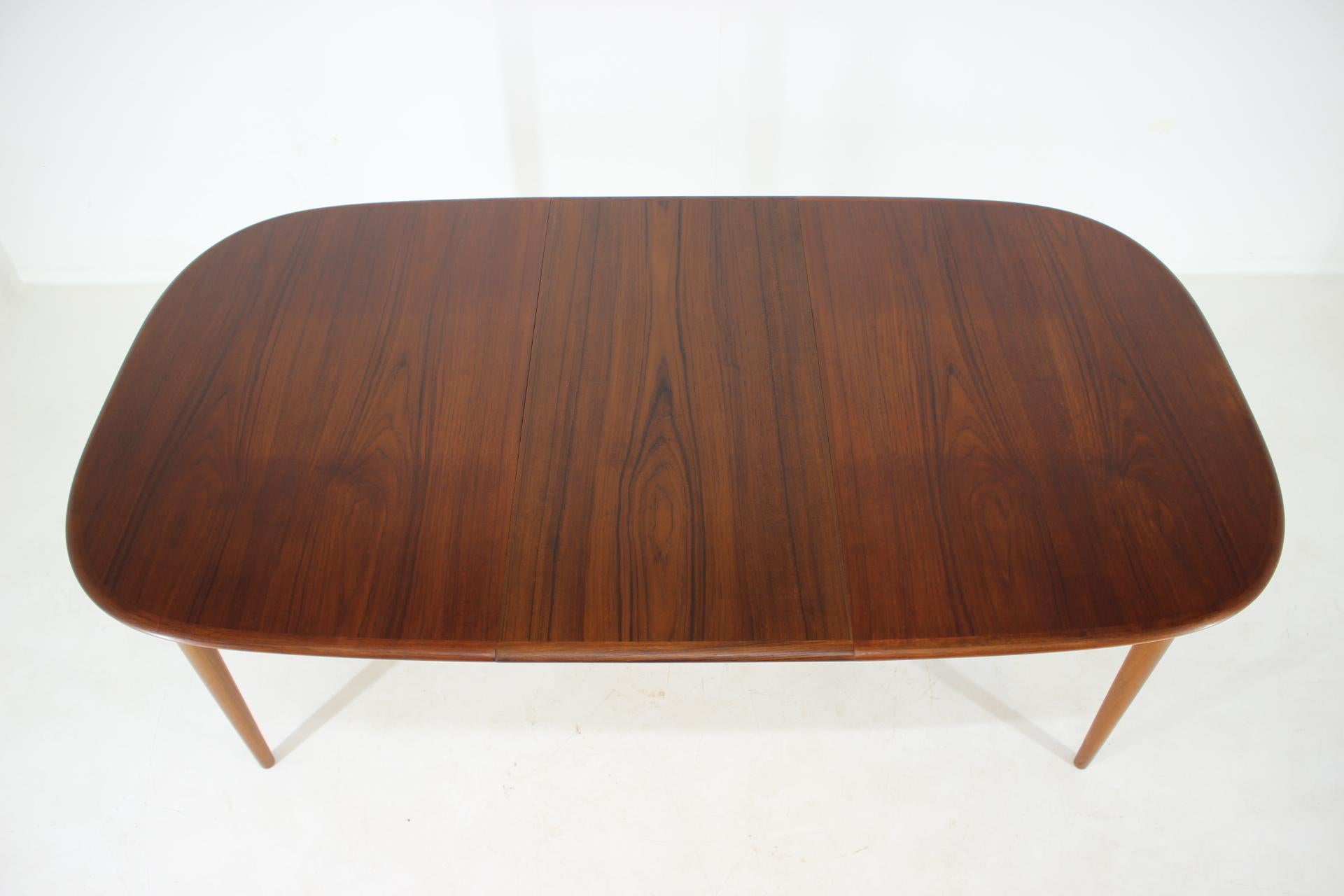 1960s Danish Oval Teak Extendable Table 3