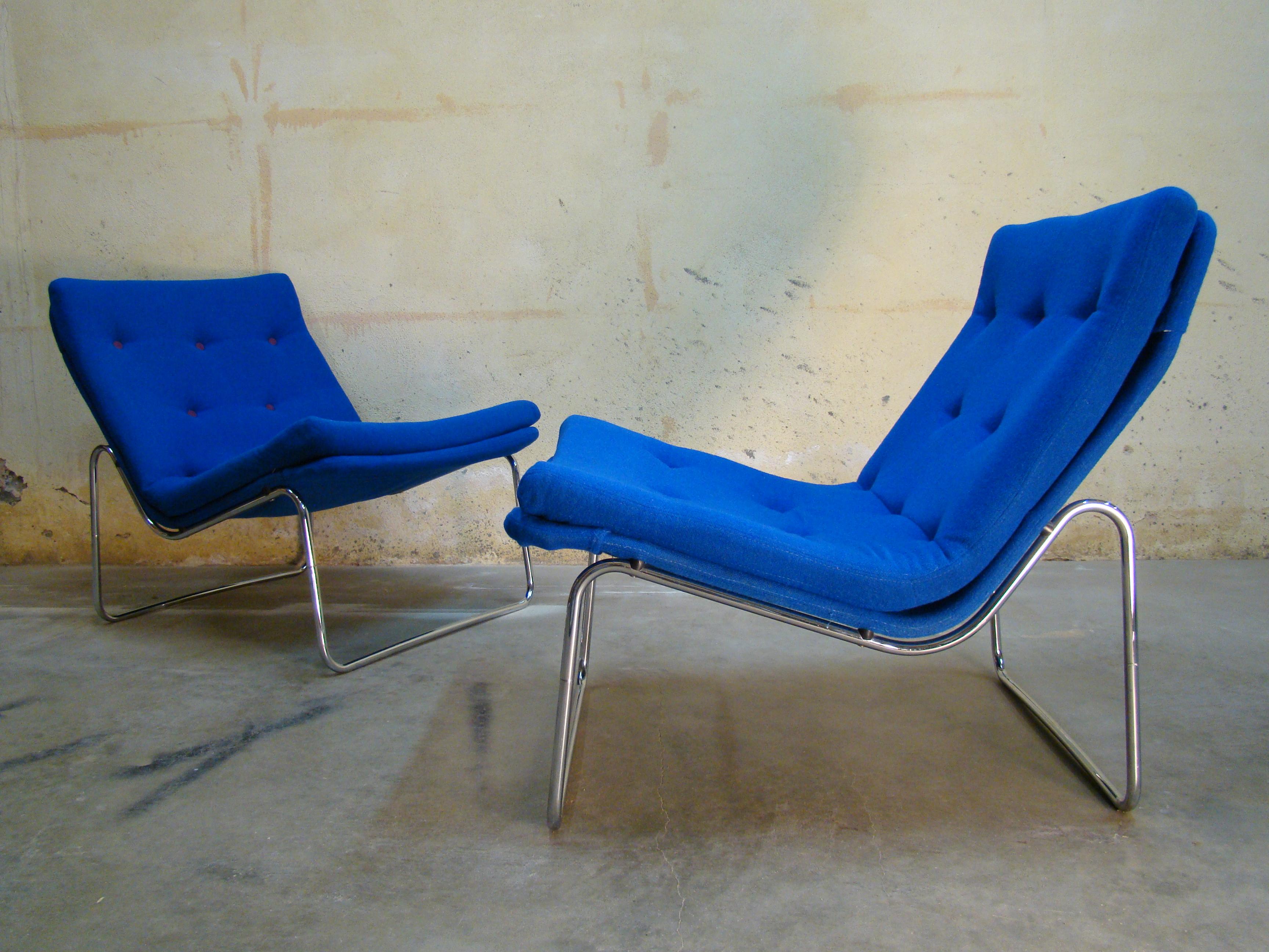 1960s Danish Pair of Fluid Chrome Lounge Chairs in Copenhagen Blue Wool In Good Condition In Denver, CO