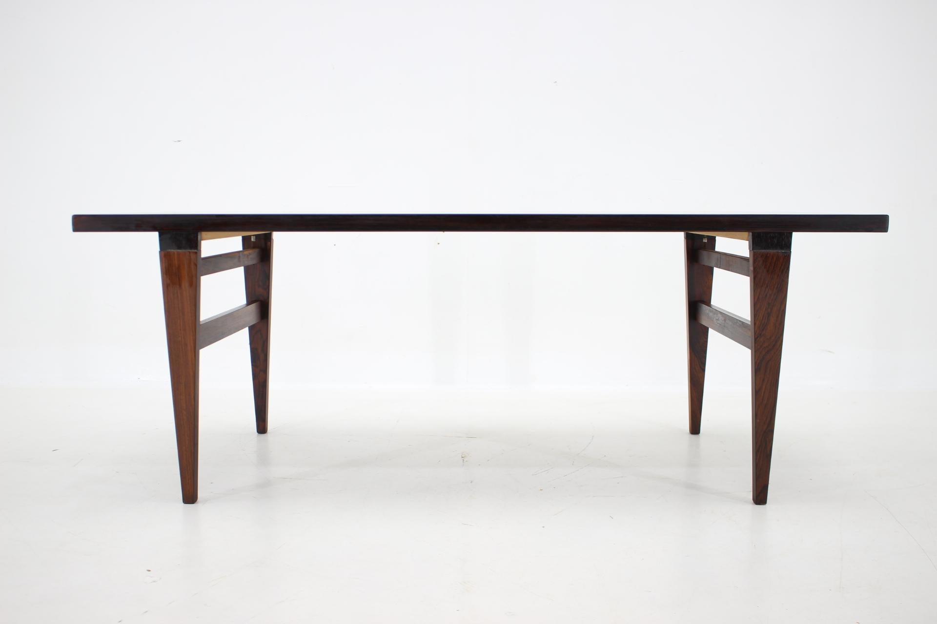 Mid-Century Modern Table basse danoise en palissandre des années 1960 en vente
