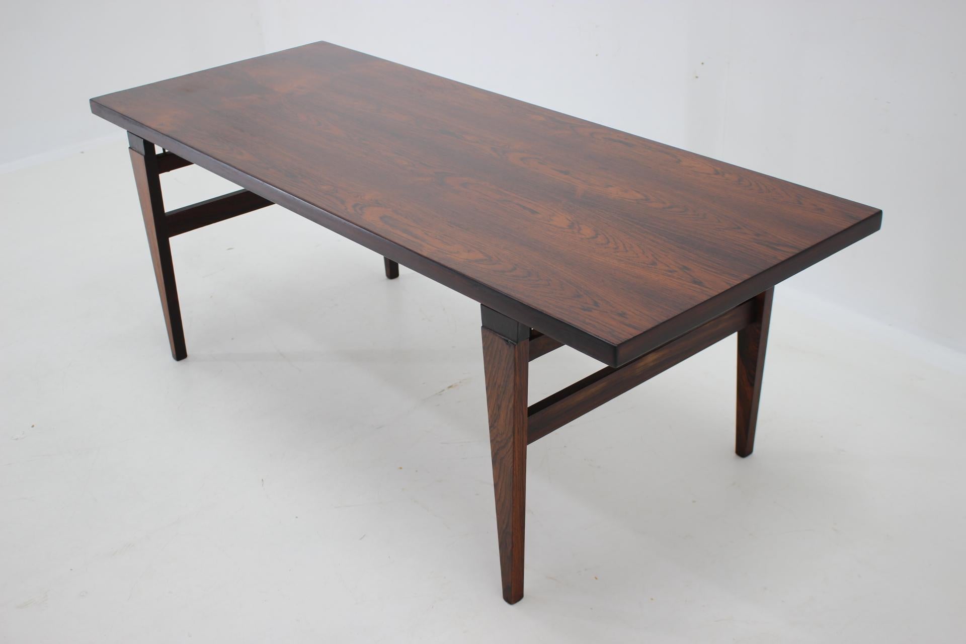 Mid-20th Century 1960s Danish Palisander Coffee Table For Sale