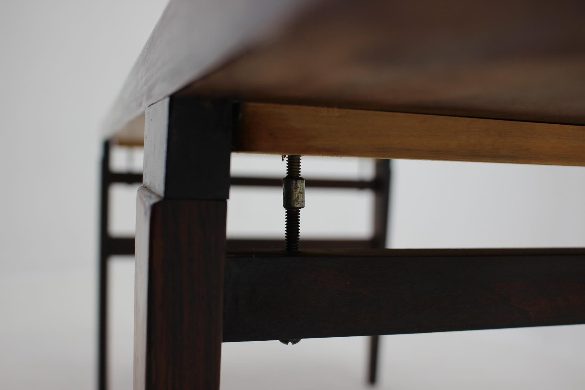 Table basse danoise en palissandre des années 1960 en vente 2
