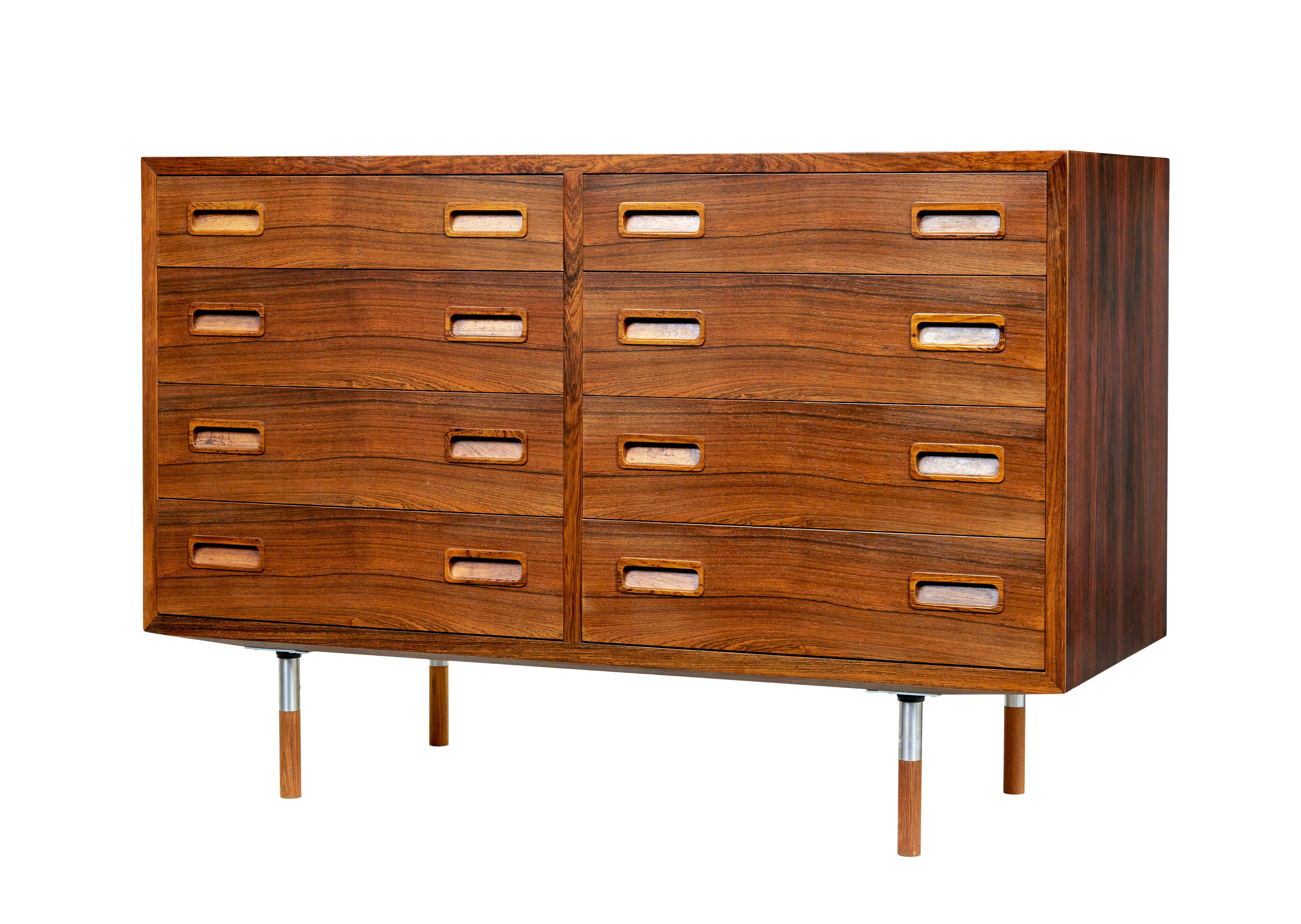 Cómoda doble danesa de palisandro de los años 60 por Hu en venta 1