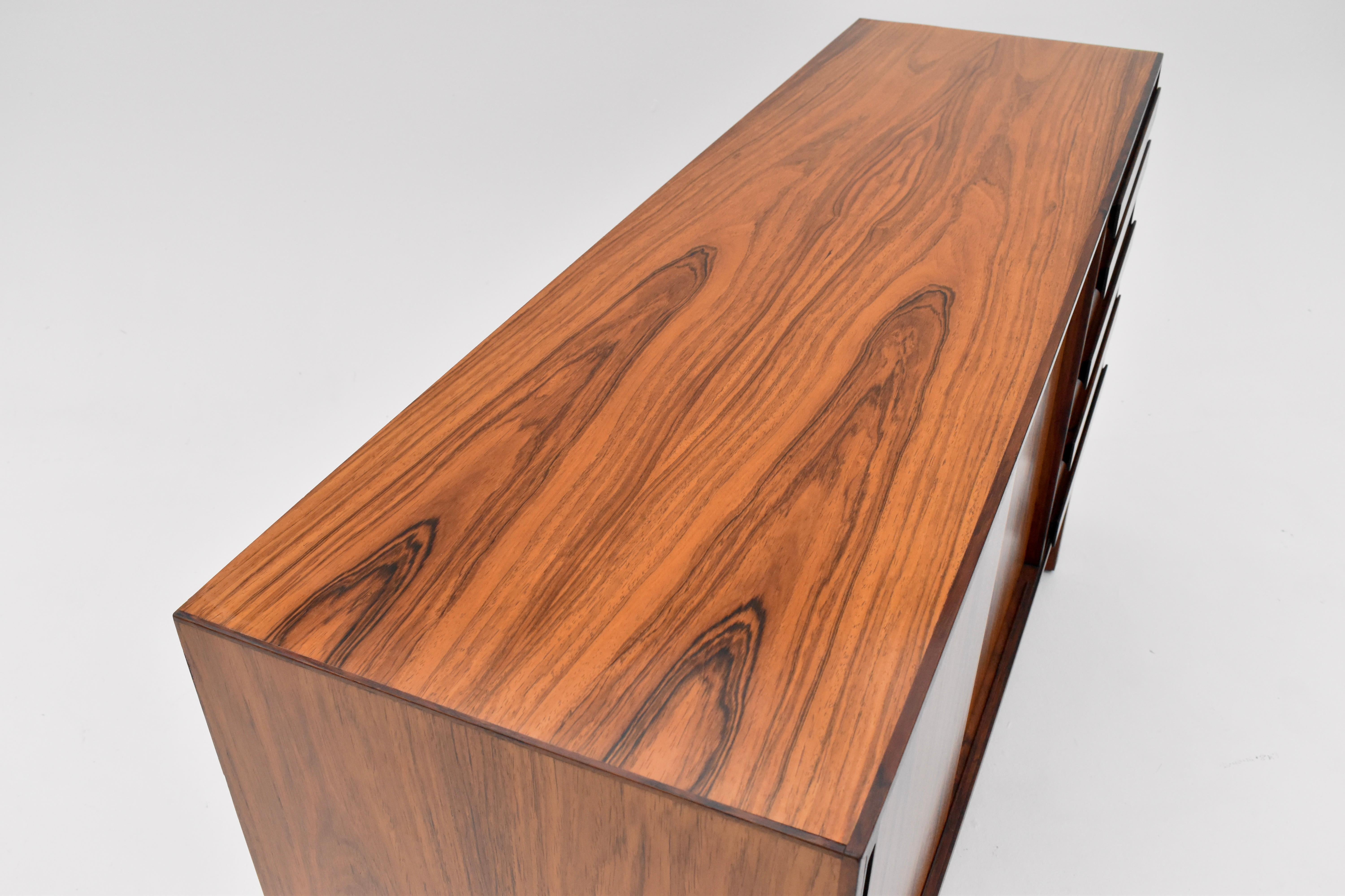 Rara credenza danese degli anni '60 di Anton Borg in palissandro per Randers Mobelfabrik in vendita 3