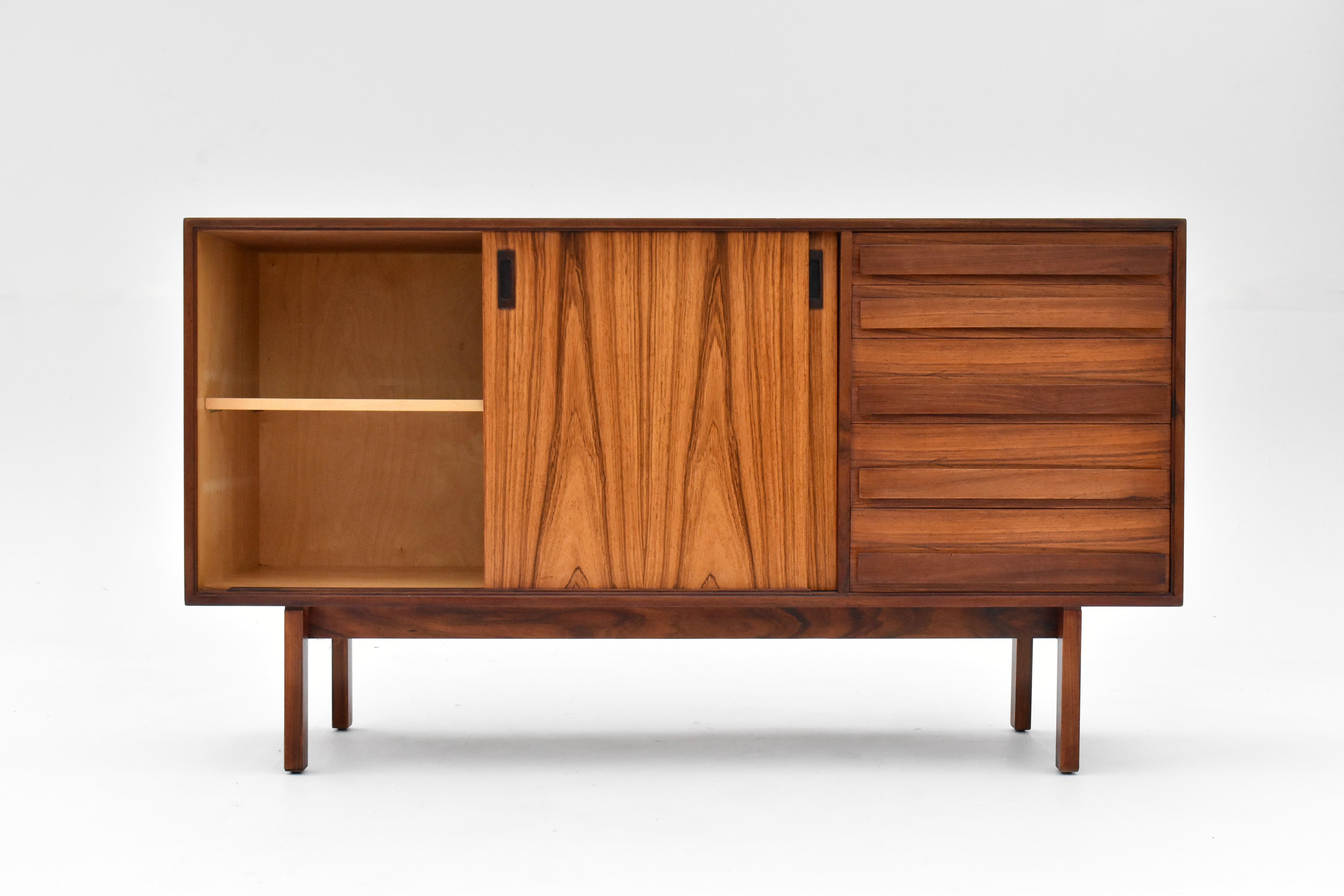 Rara credenza danese degli anni '60 di Anton Borg in palissandro per Randers Mobelfabrik In condizioni buone in vendita a Shepperton, Surrey