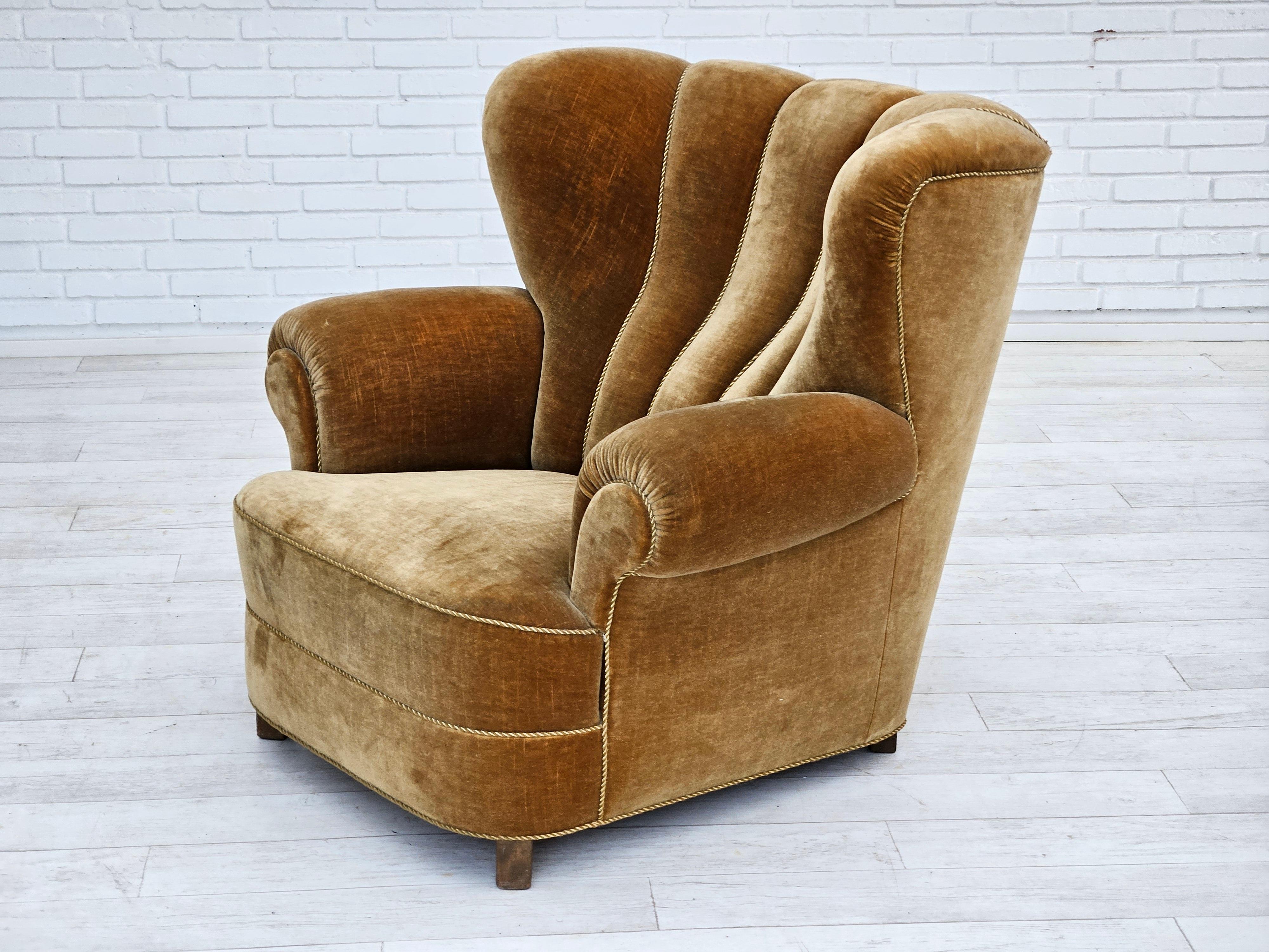 1960s, Danish reclining chair, velour, original very good condition. For Sale 4