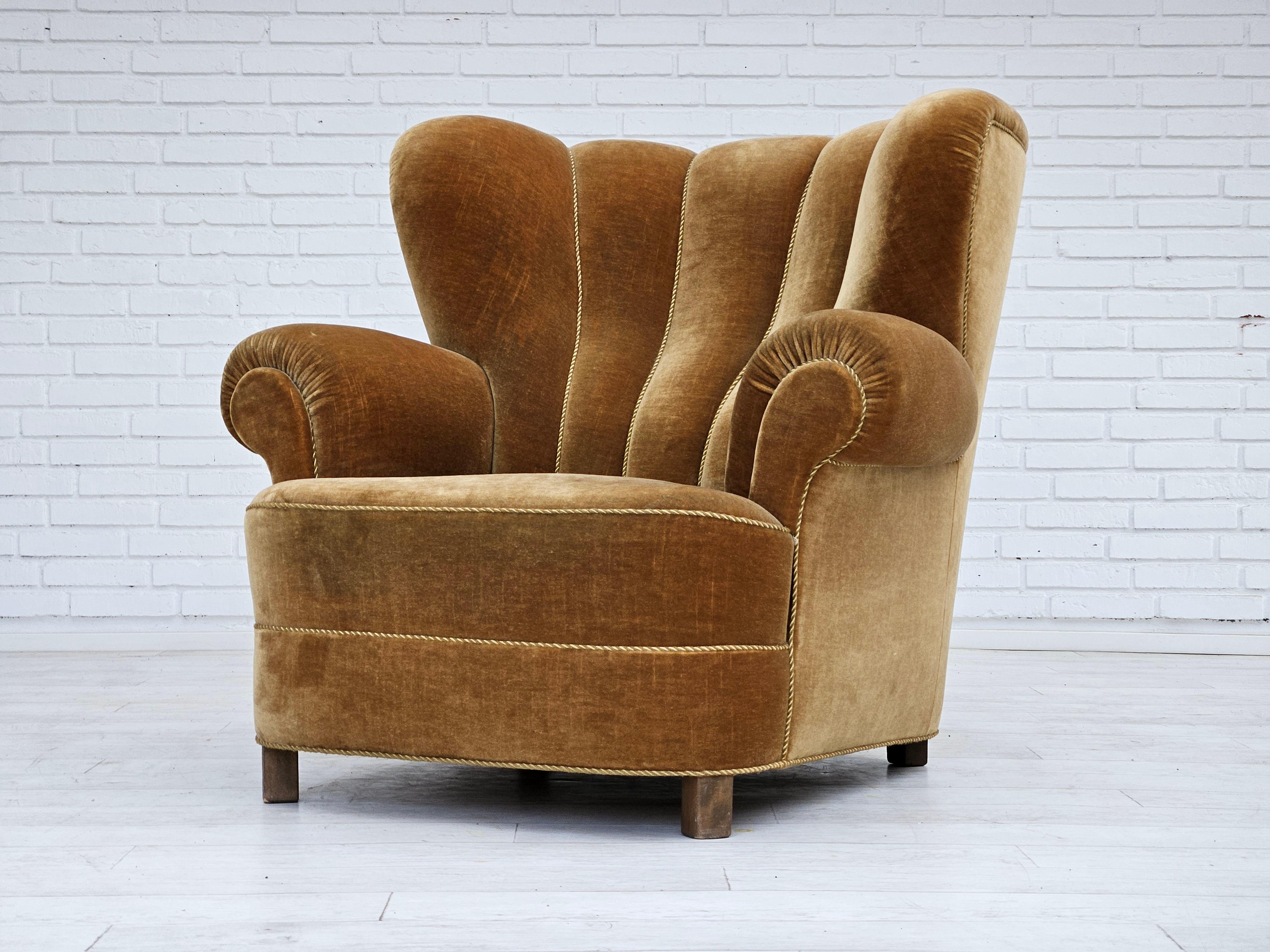 1960s, Danish reclining chair, velour, original very good condition. For Sale 6