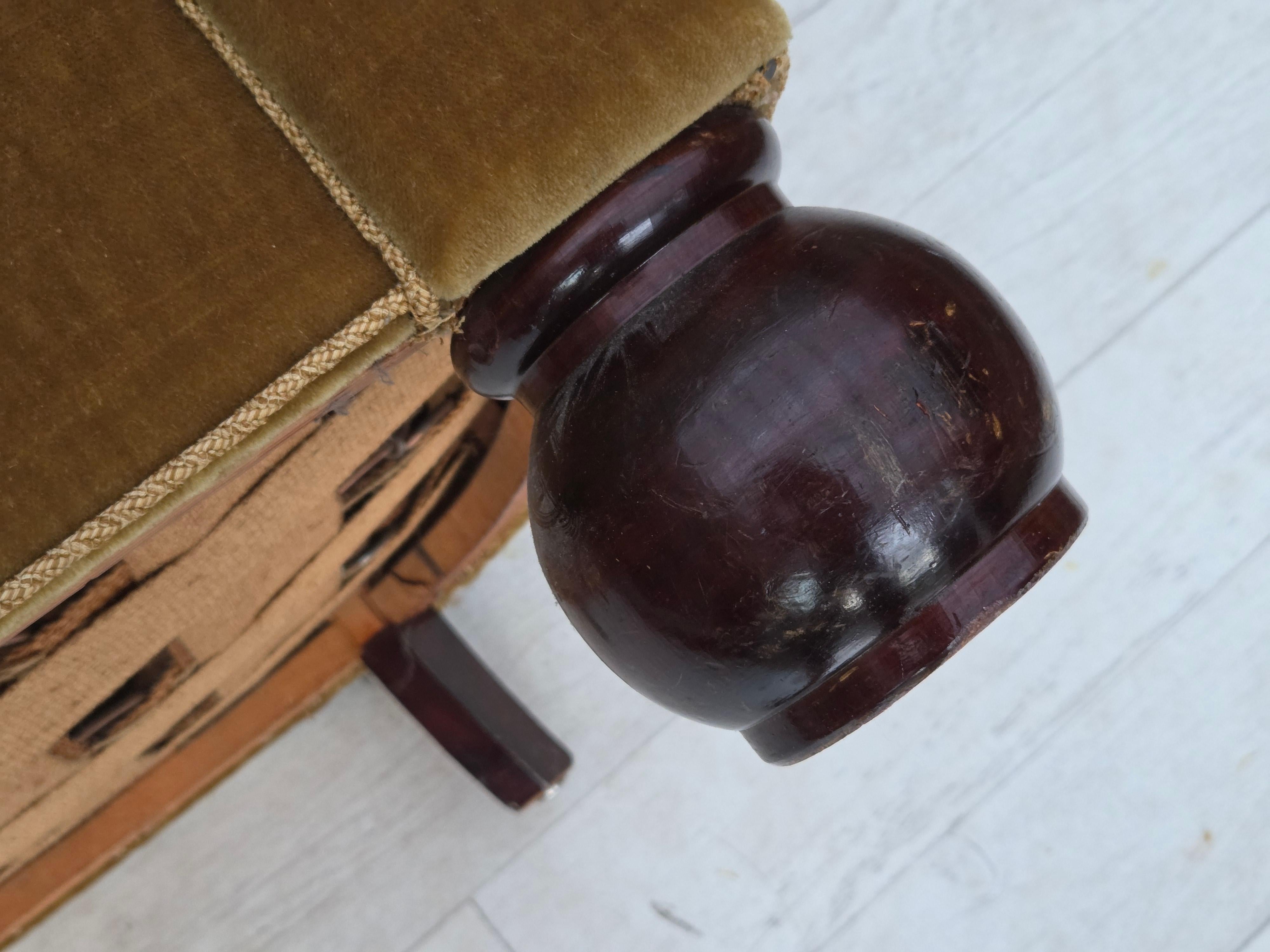 1960s, fauteuil Greene & Greene, velours d'ameublement vert clair, pieds en bois de chêne. en vente 12