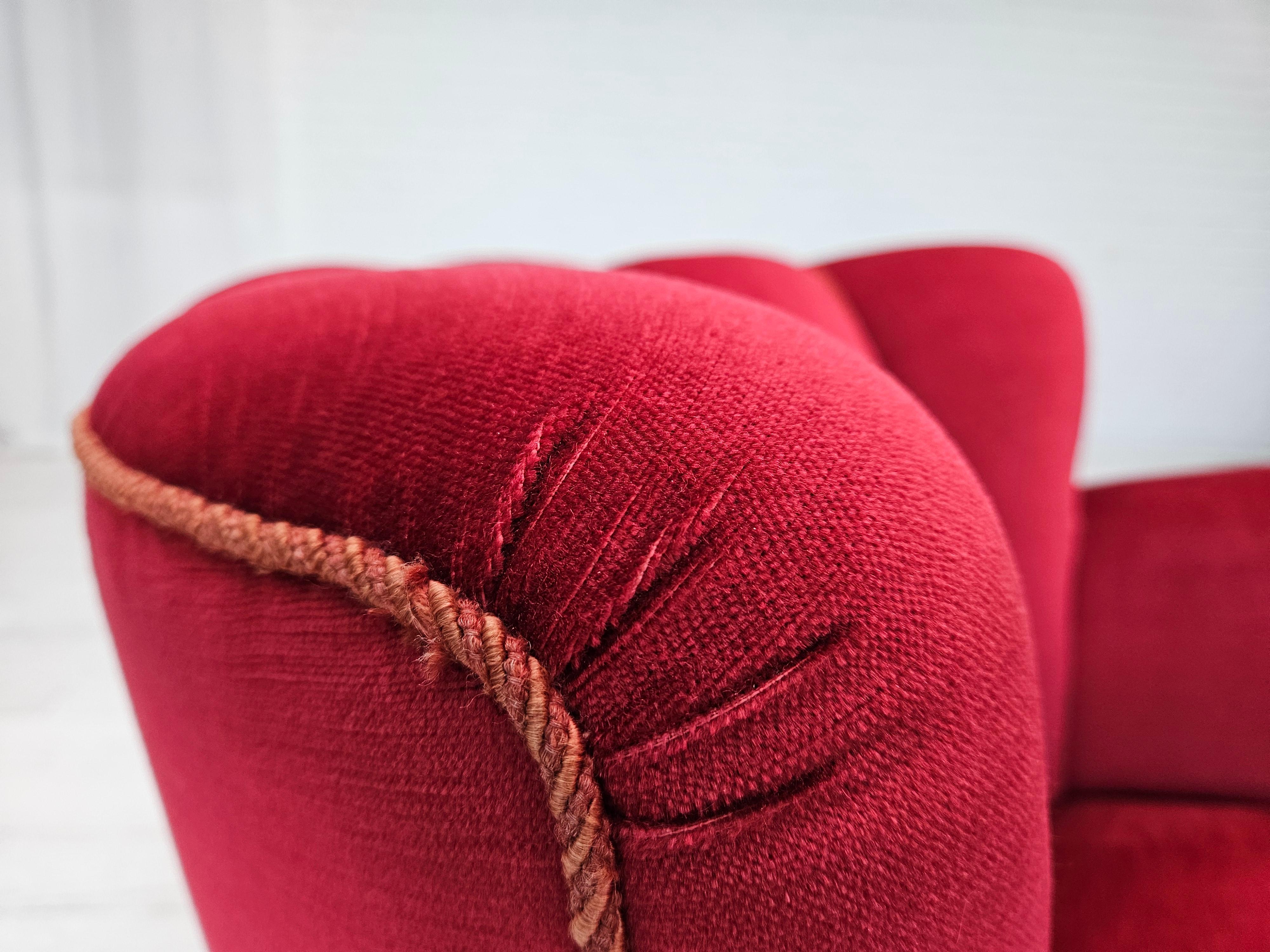 1960, poltrona relax danese, condizioni originali, velluto rosso ciliegia. in vendita 8