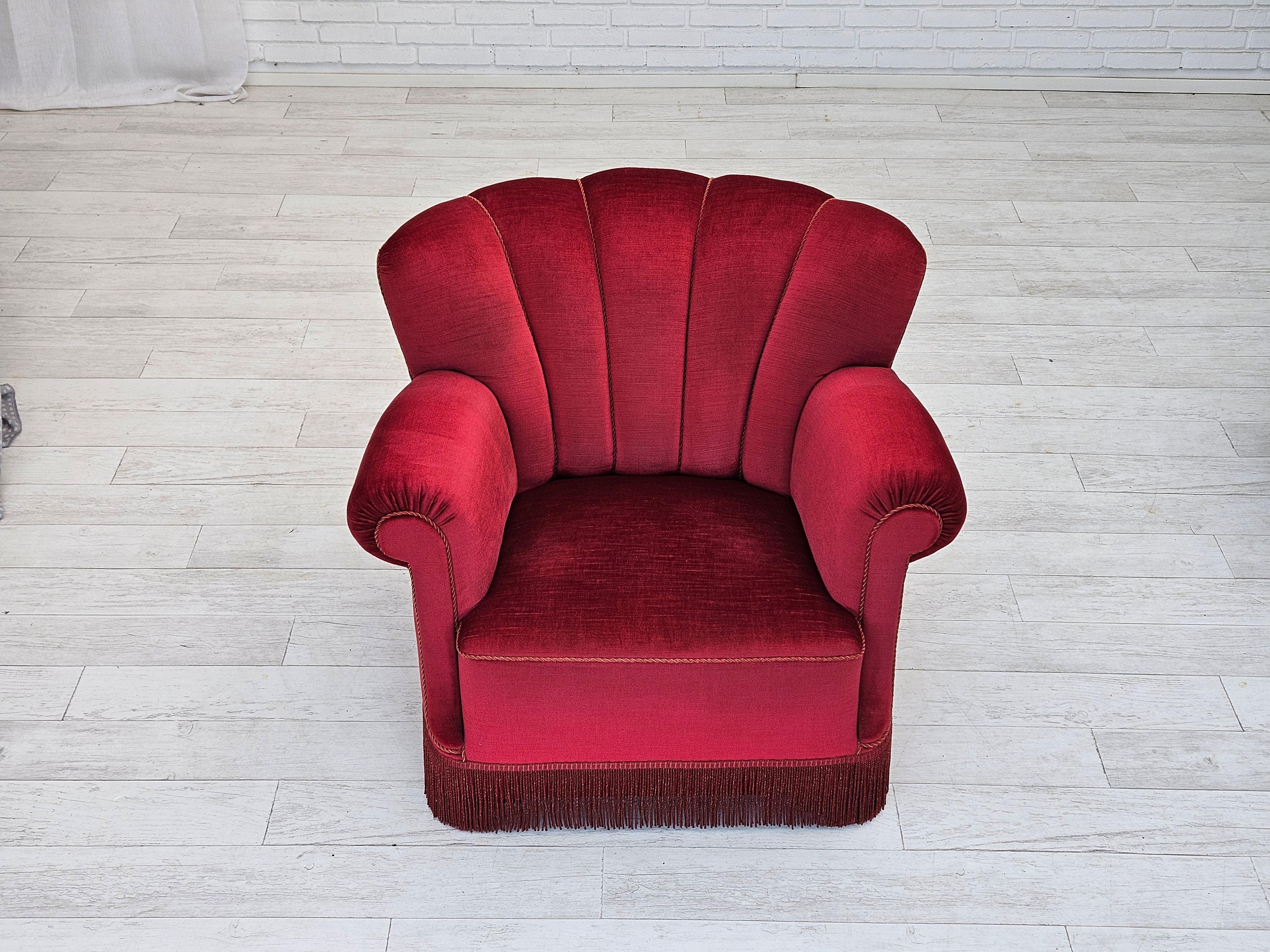Danese 1960, poltrona relax danese, condizioni originali, velluto rosso ciliegia. in vendita