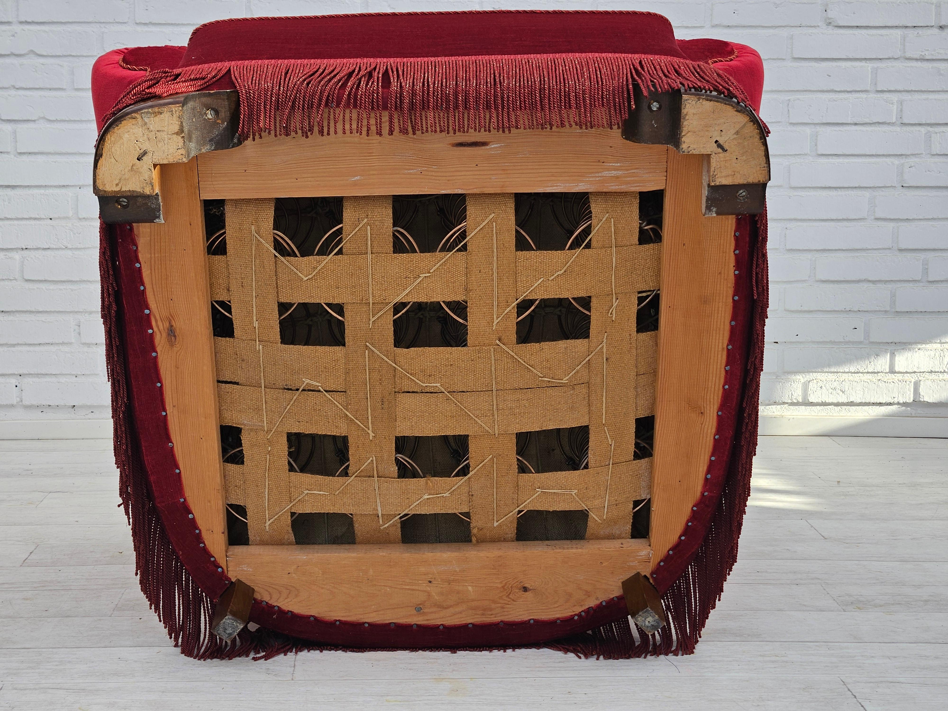1960, poltrona relax danese, condizioni originali, velluto rosso ciliegia. in vendita 2
