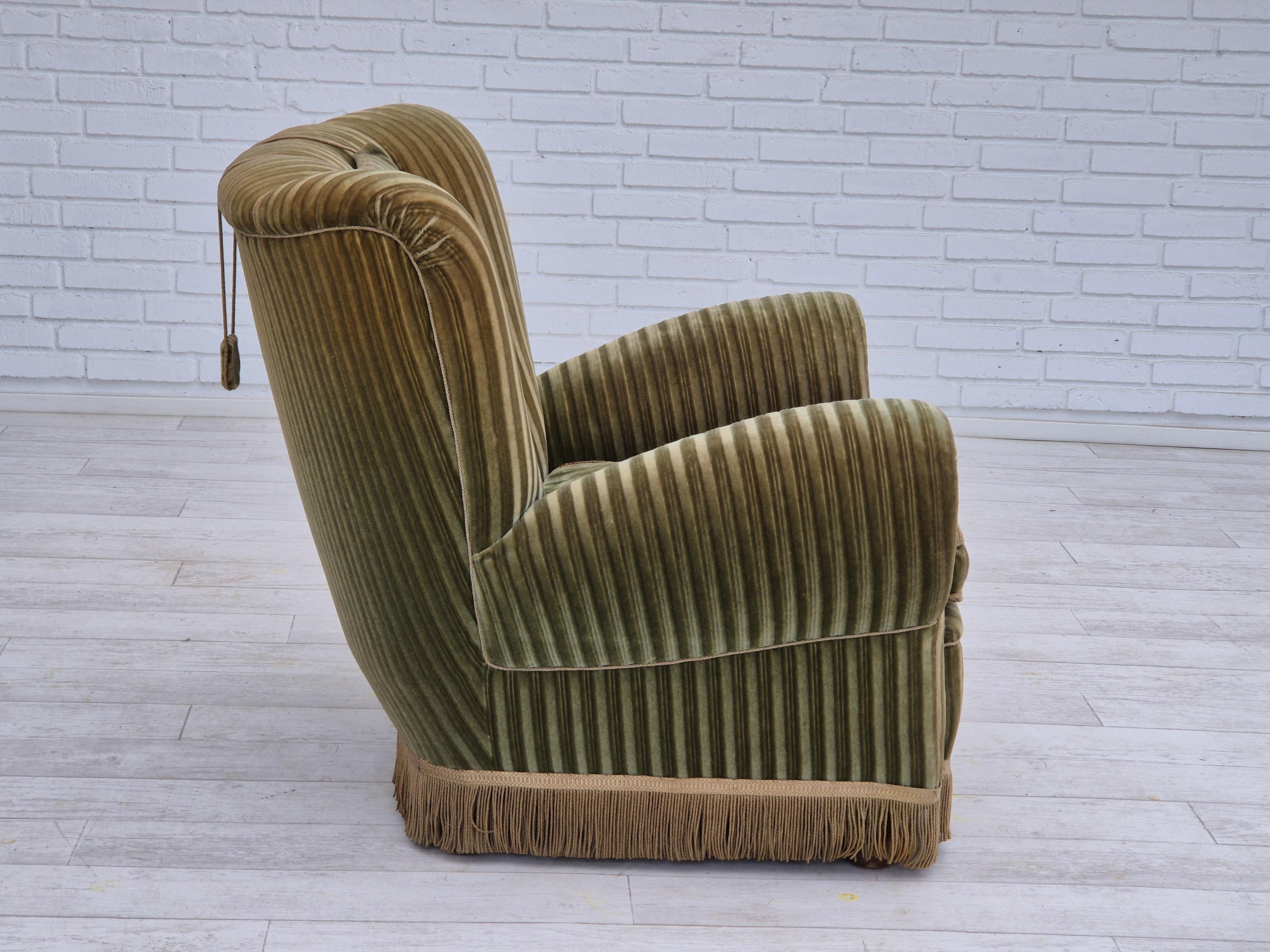 1960s, Danish relax armchair, original condition, green furniture velour. For Sale 7