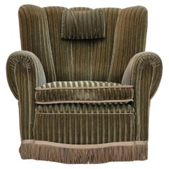 Fauteuil de détente danois des années 1960, état d'origine, velours de meuble vert.