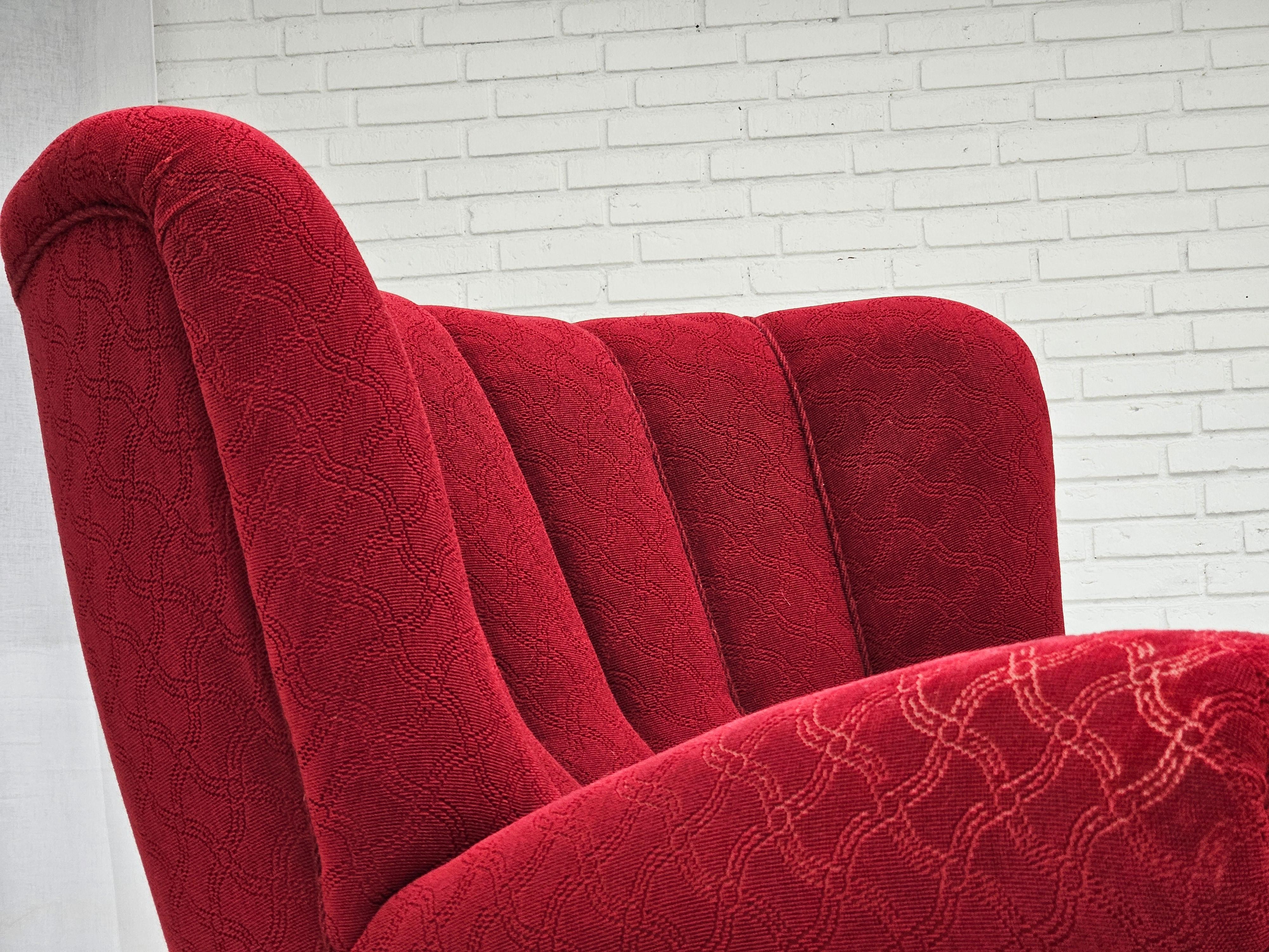 1960s, fauteuil relax danois, état original, coton/laine rouge, bois de chêne. en vente 4