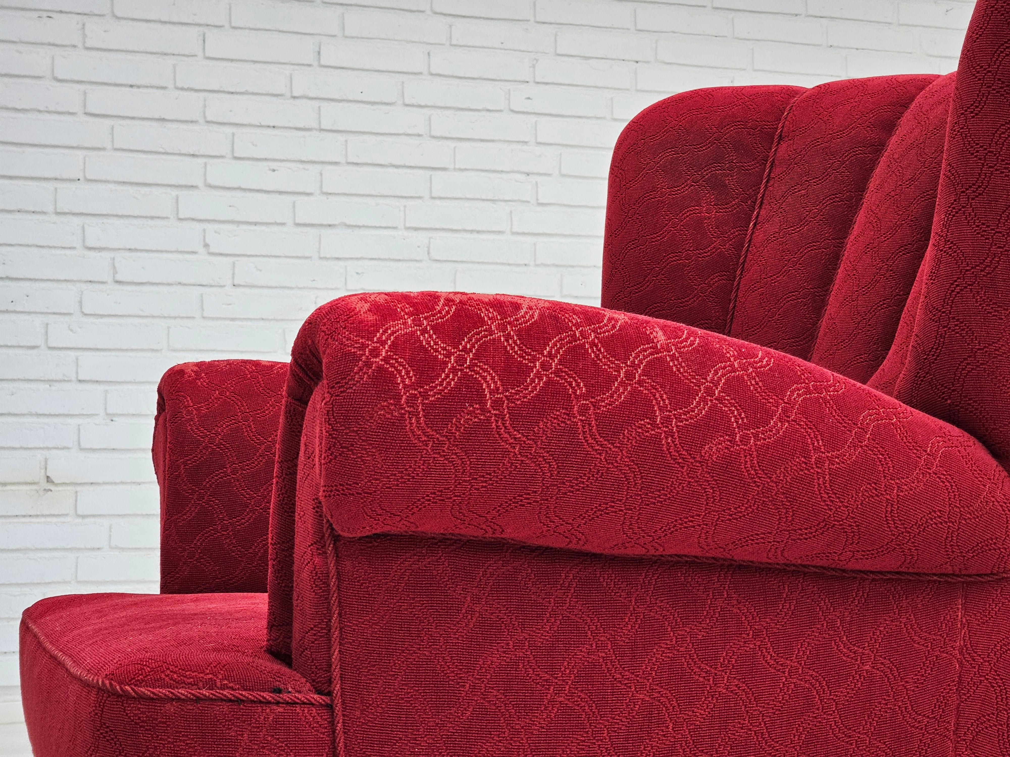1960s, fauteuil relax danois, état original, coton/laine rouge, bois de chêne. en vente 6