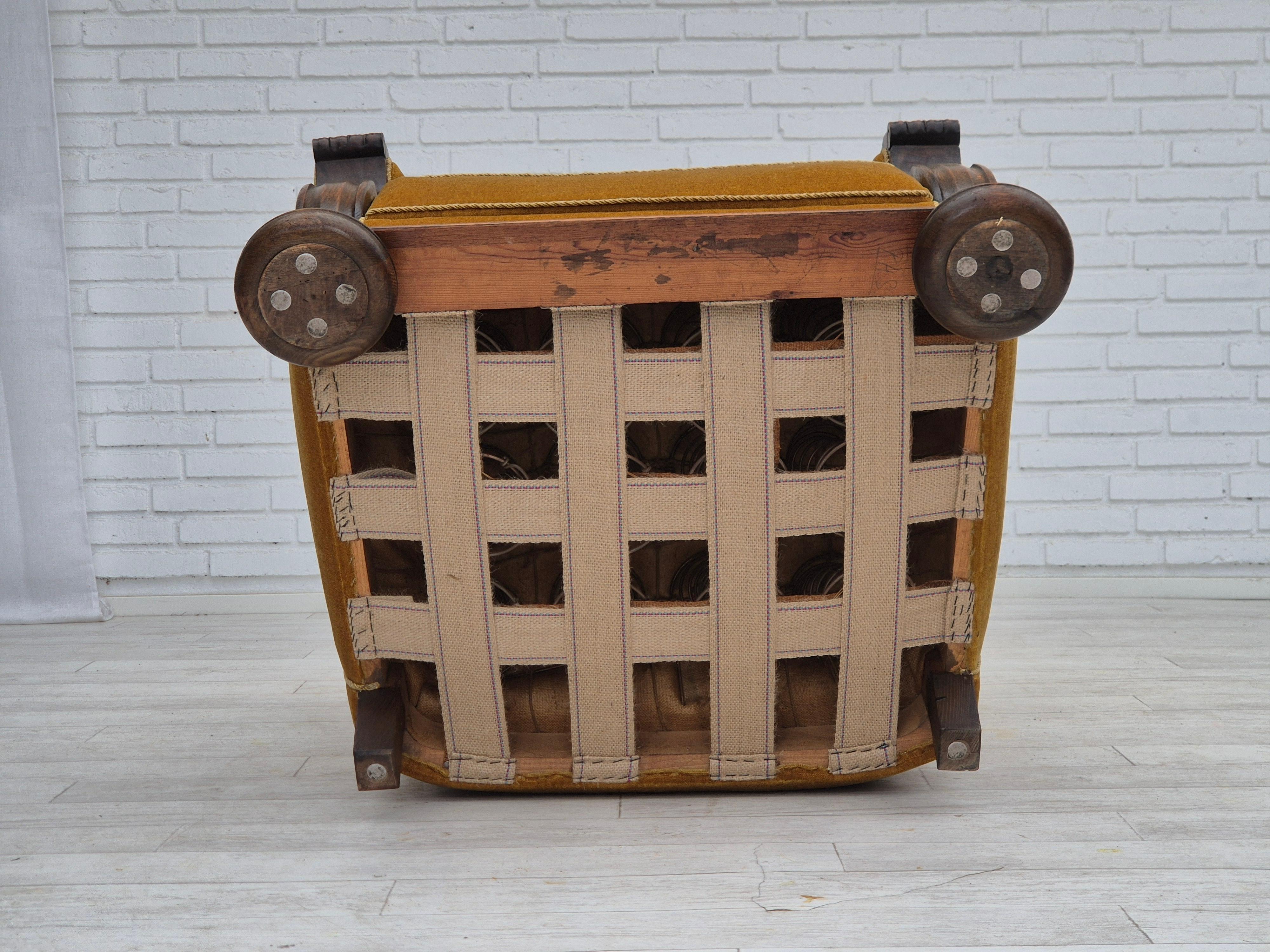 1960s, Danish relax armchair, yellow-honning furniture velour, oak wood. For Sale 5