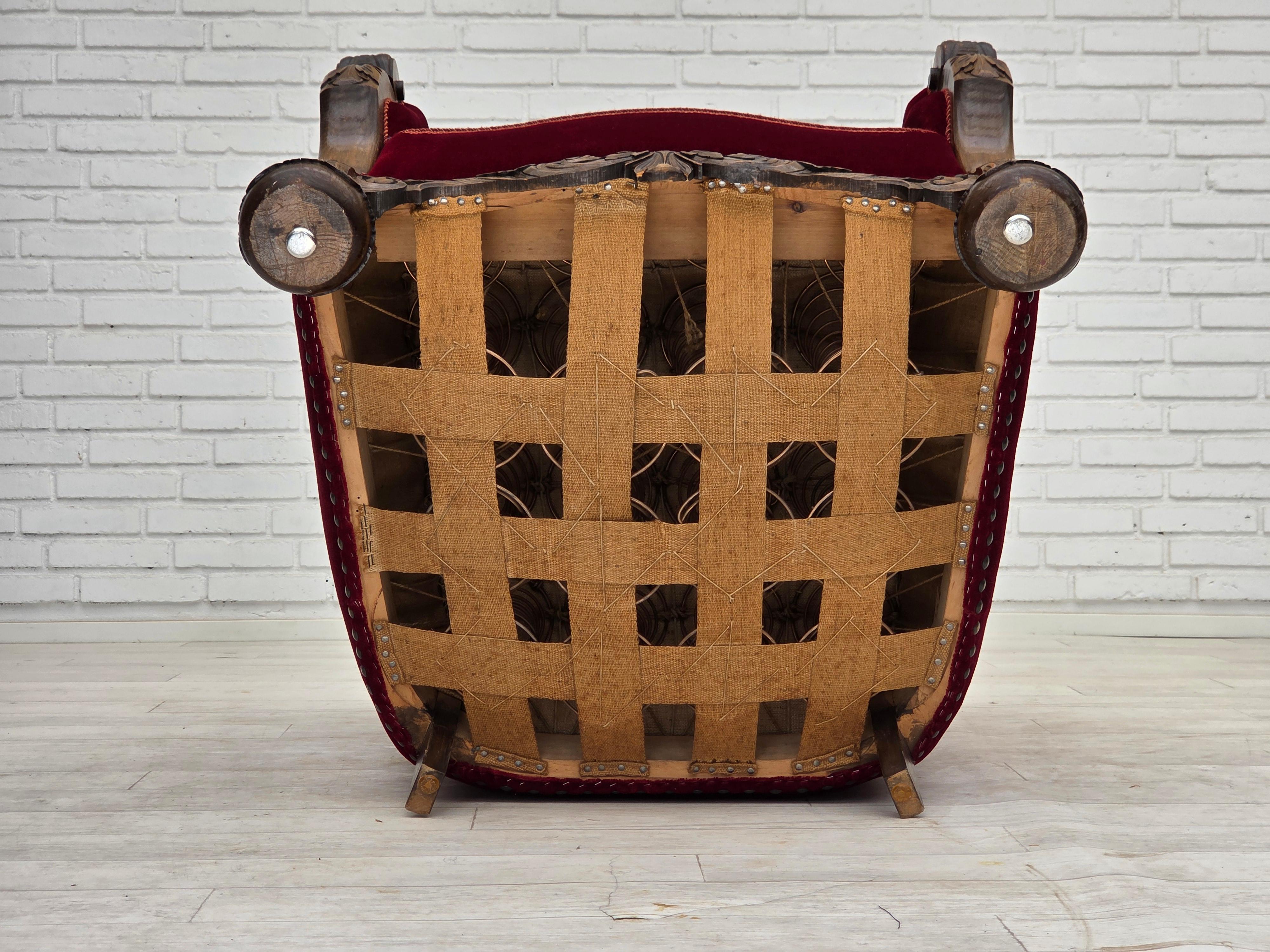 Anni '60, sedia relax Wood, velluto rosso ciliegia, legno di Oak. in vendita 7