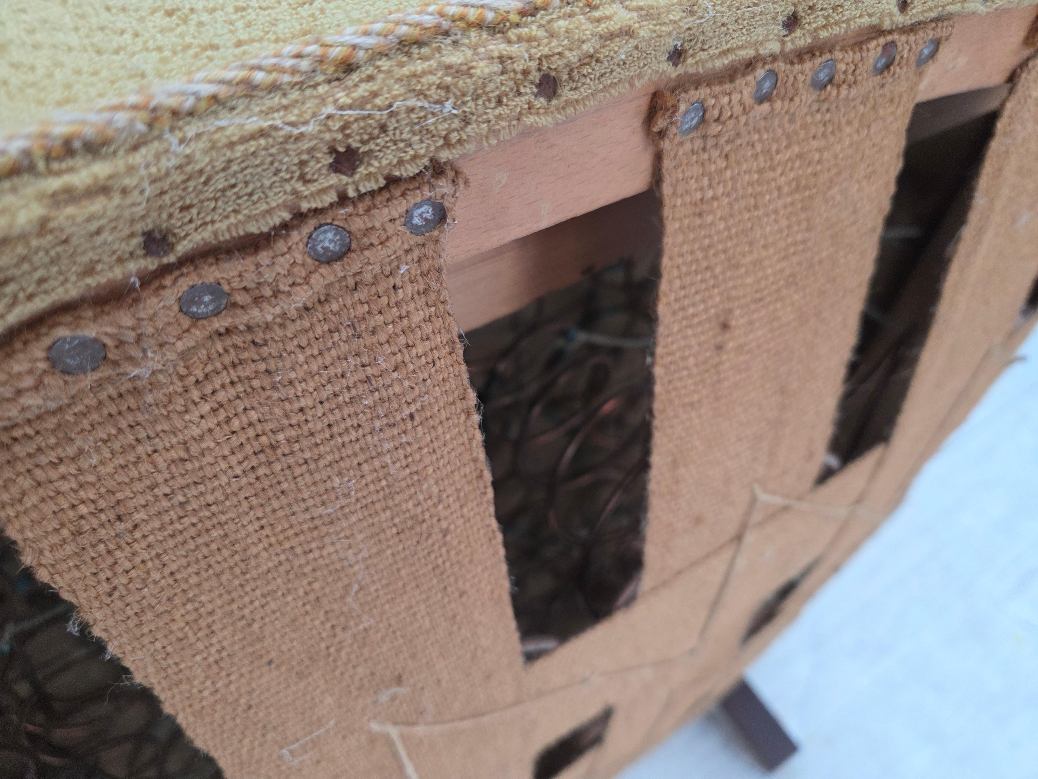 1960s, Danish relax chair, original light green furniture wool. en vente 4