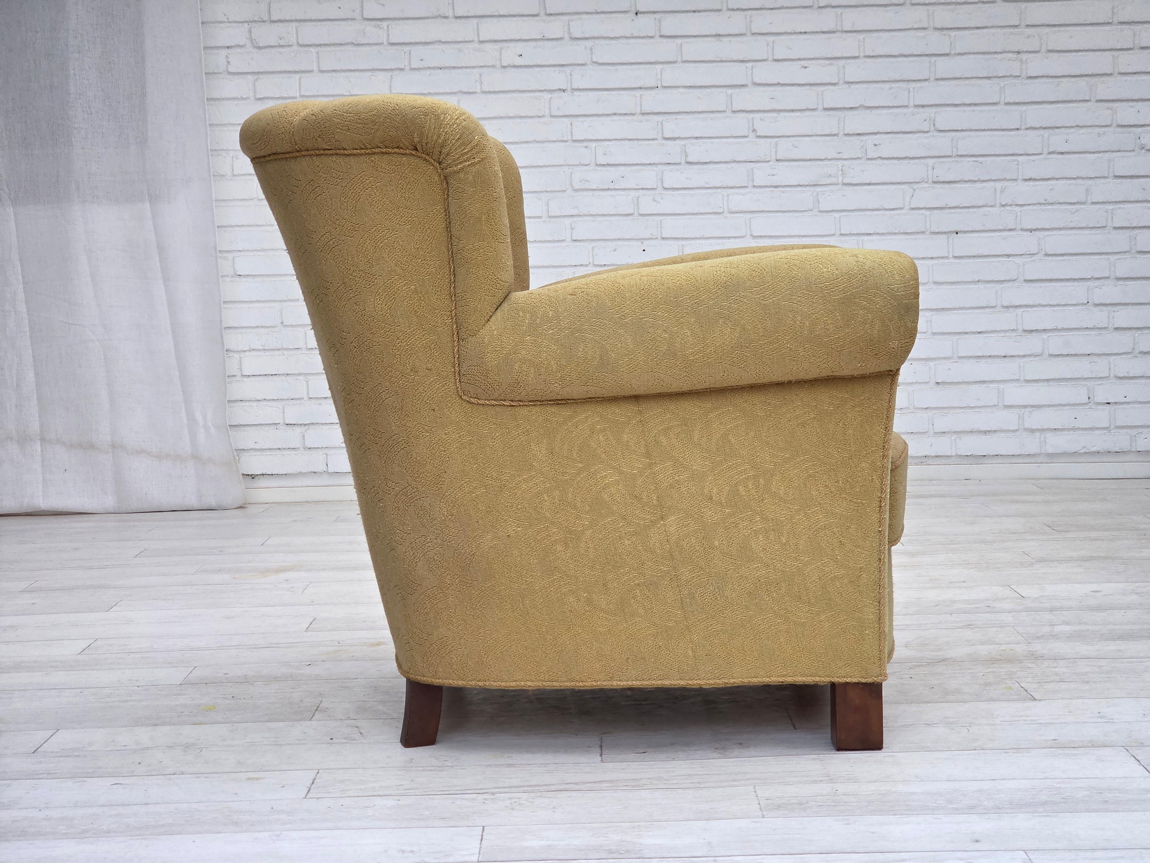 Danois 1960s, Danish relax chair, original light green furniture wool. en vente
