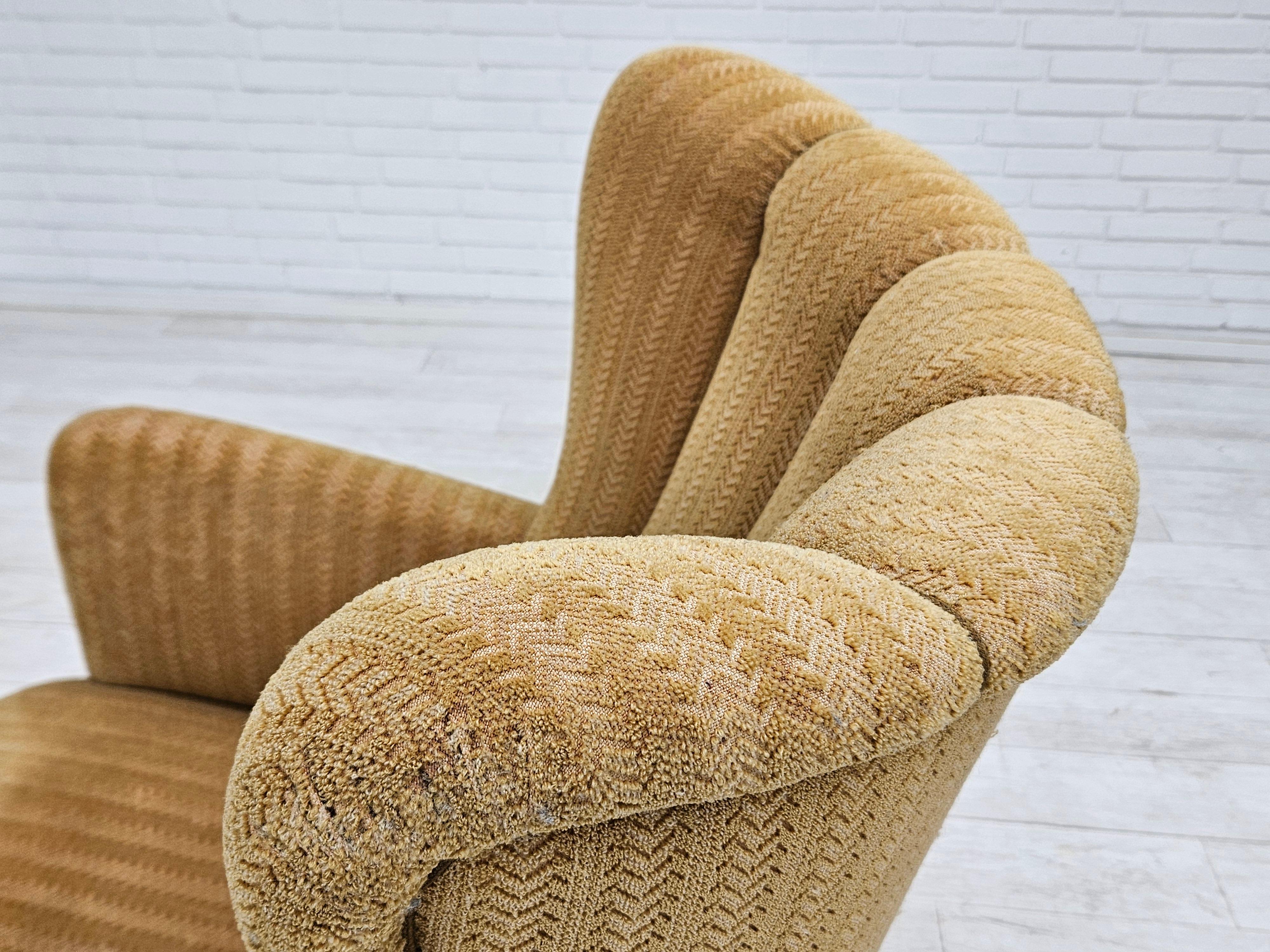 1960s, Danish relax chair, original upholstery, good condition. For Sale 4