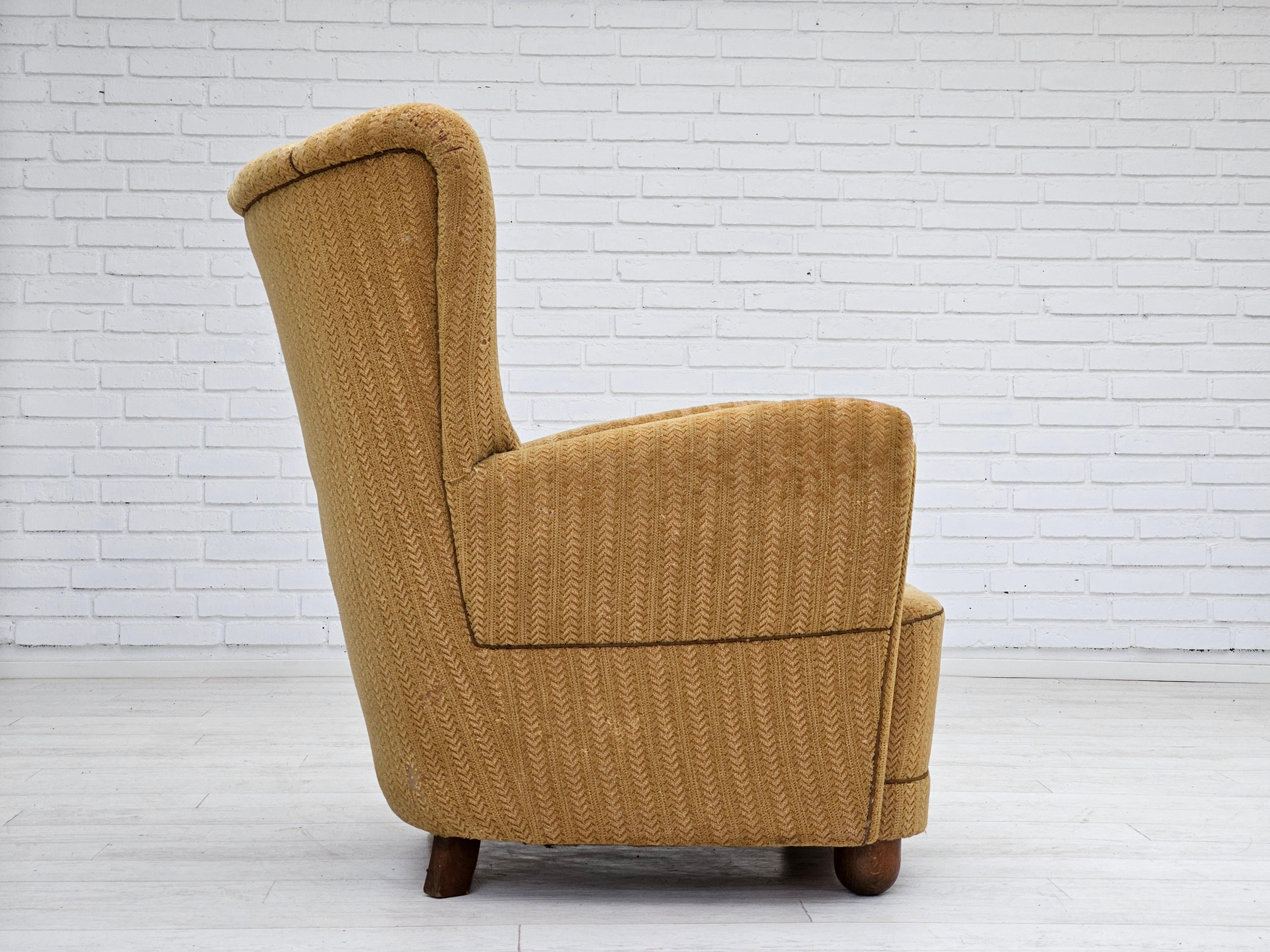 1960s, Danish relax chair, original upholstery, good condition. In Good Condition For Sale In Tarm, 82