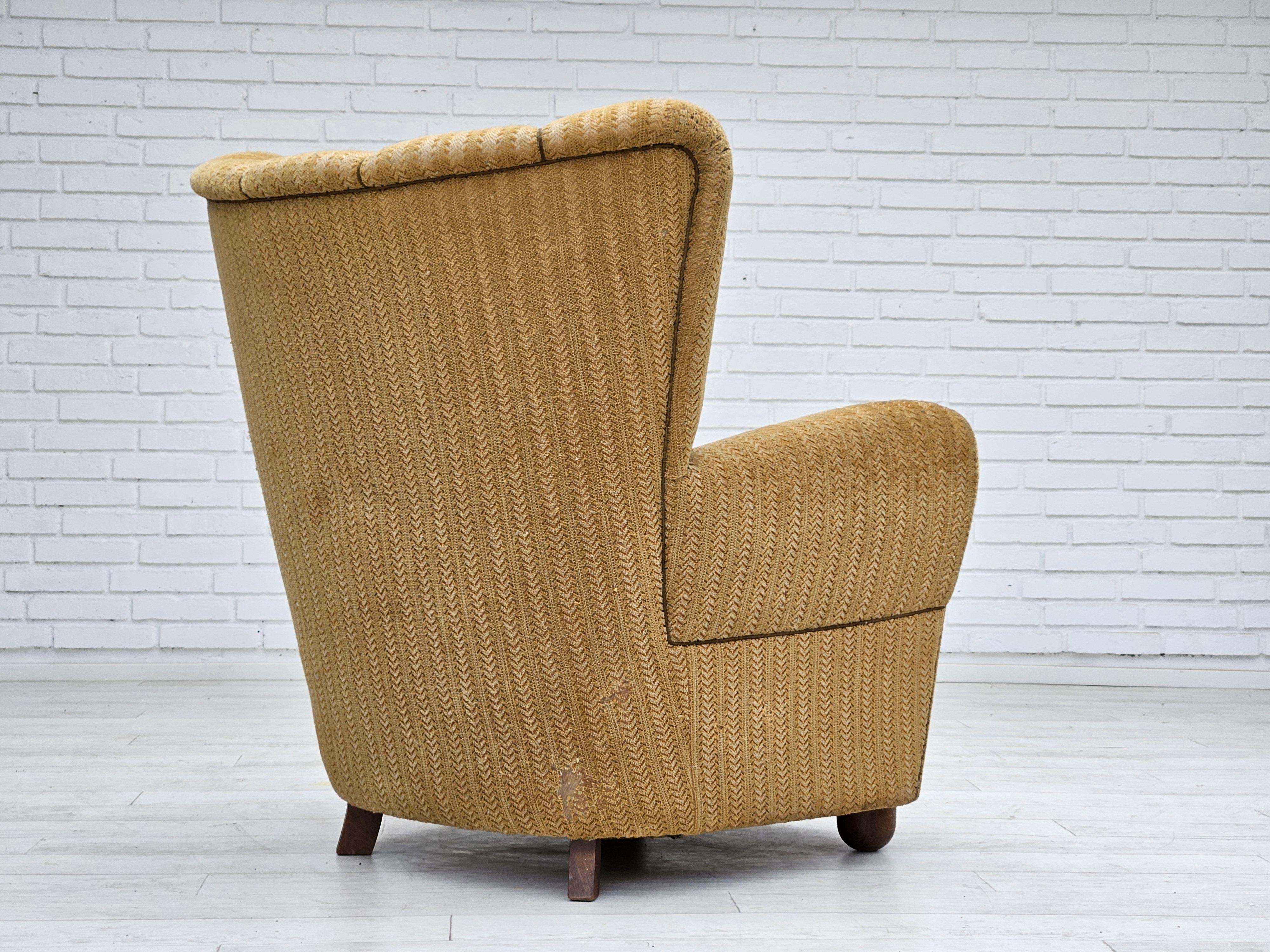 Mid-20th Century 1960s, Danish relax chair, original upholstery, good condition. For Sale