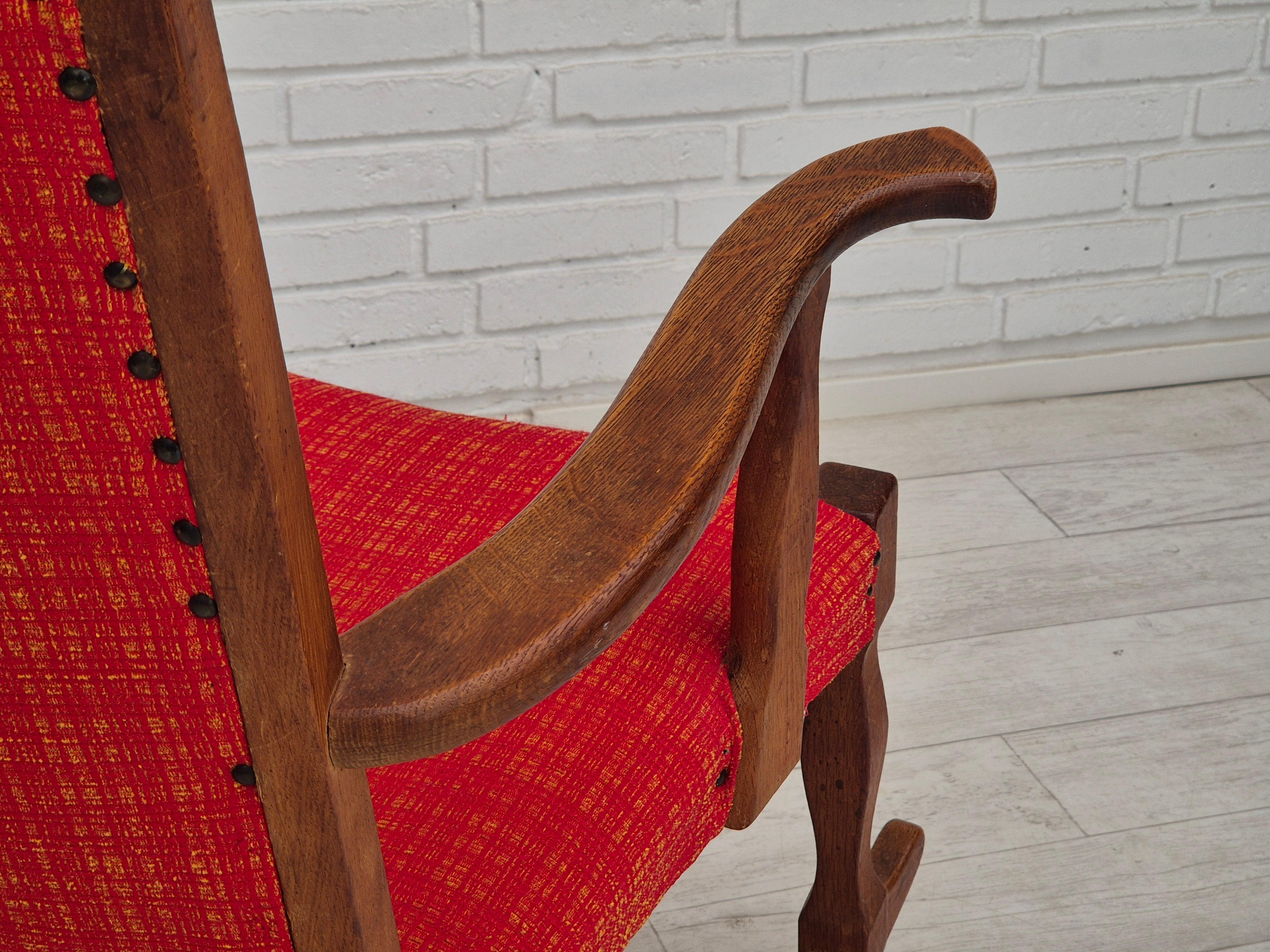 Milieu du XXe siècle 1960s, fauteuil à bascule danois, original en bon état, bois de chêne massif, laine. en vente