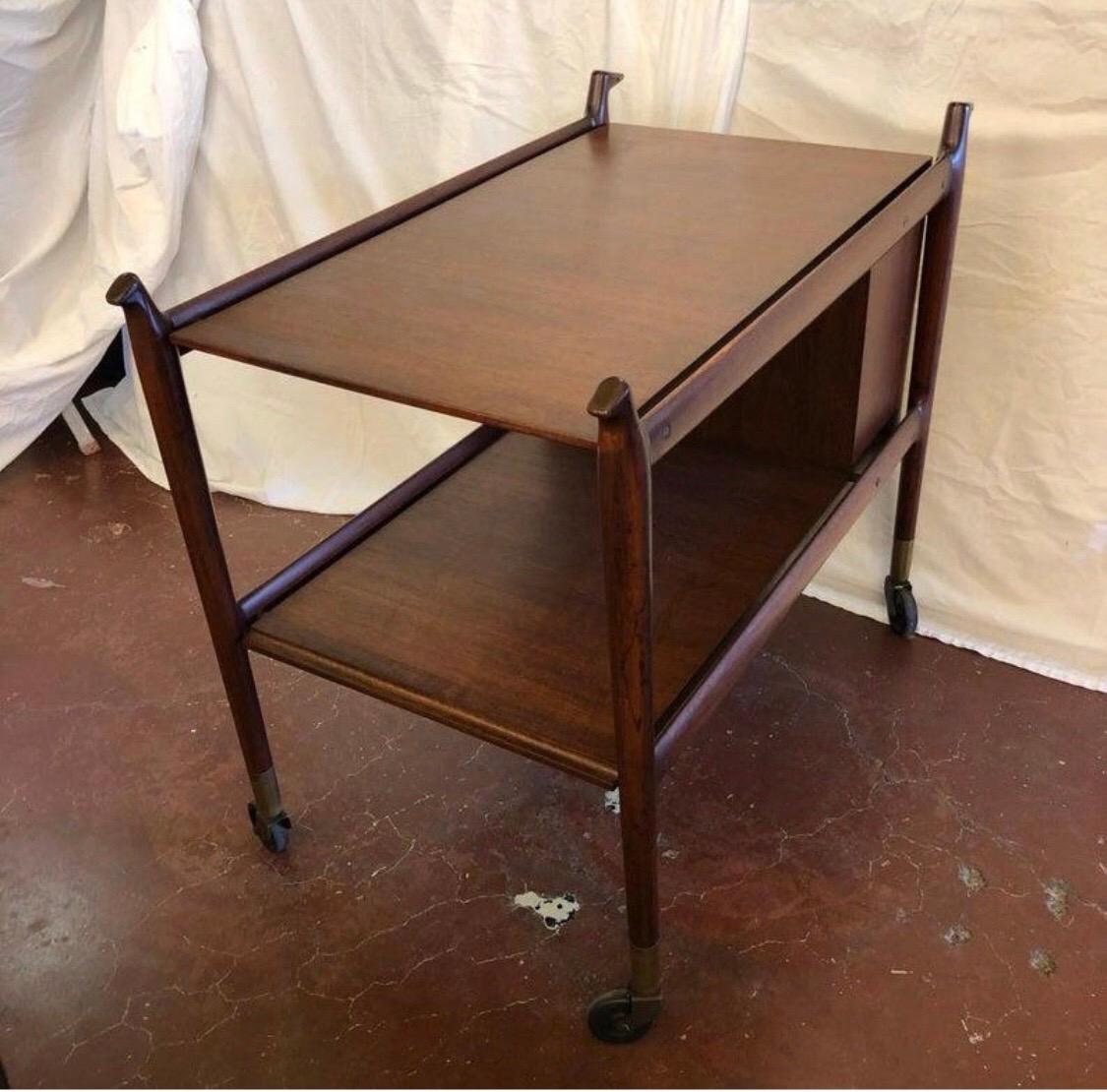 1960s Danish Rosewood Bar Cart With Compartment In Good Condition In Seattle, WA